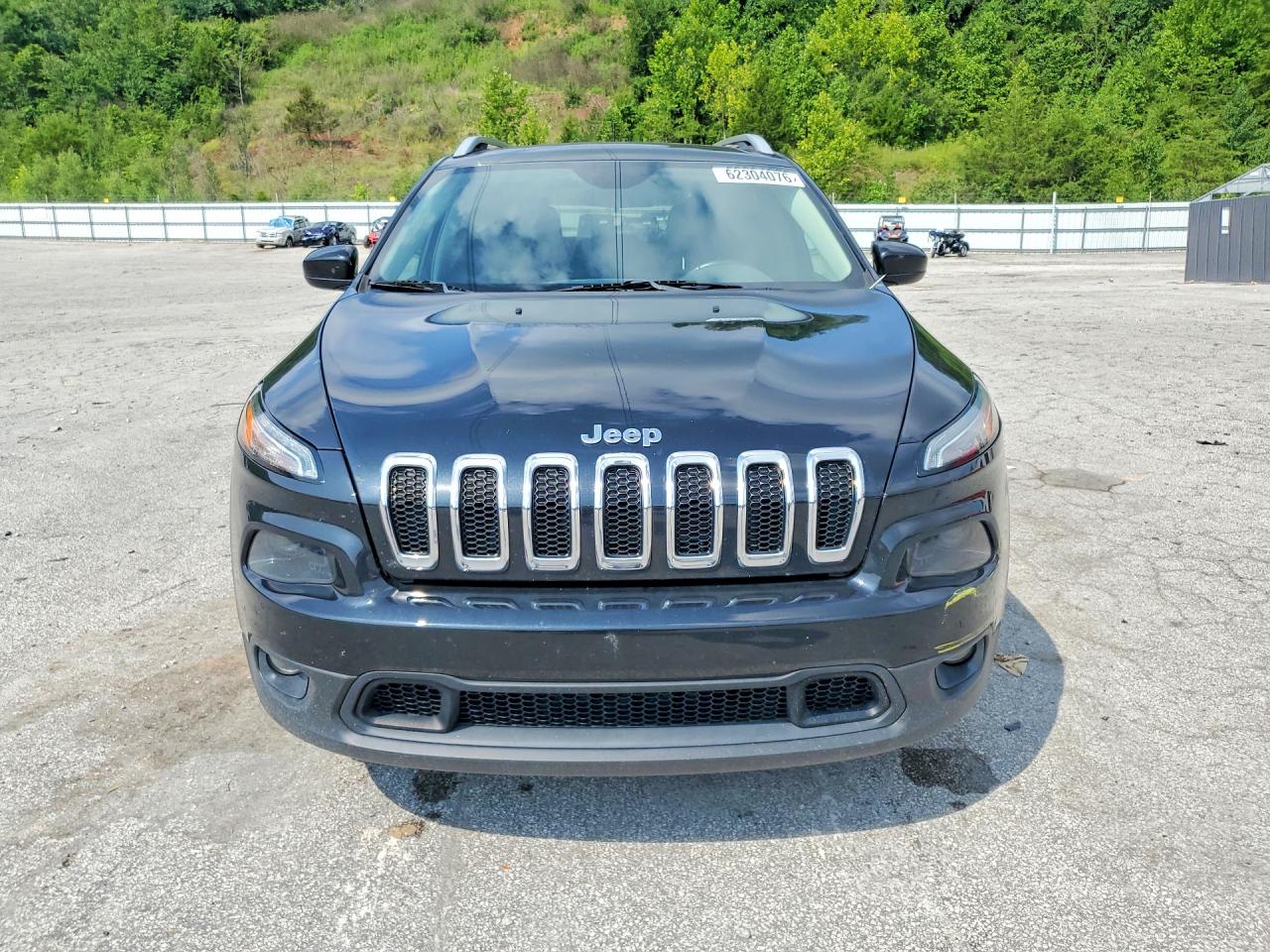 2015 Jeep Cherokee Latitude Black vin: 1C4PJLCB0FW741748