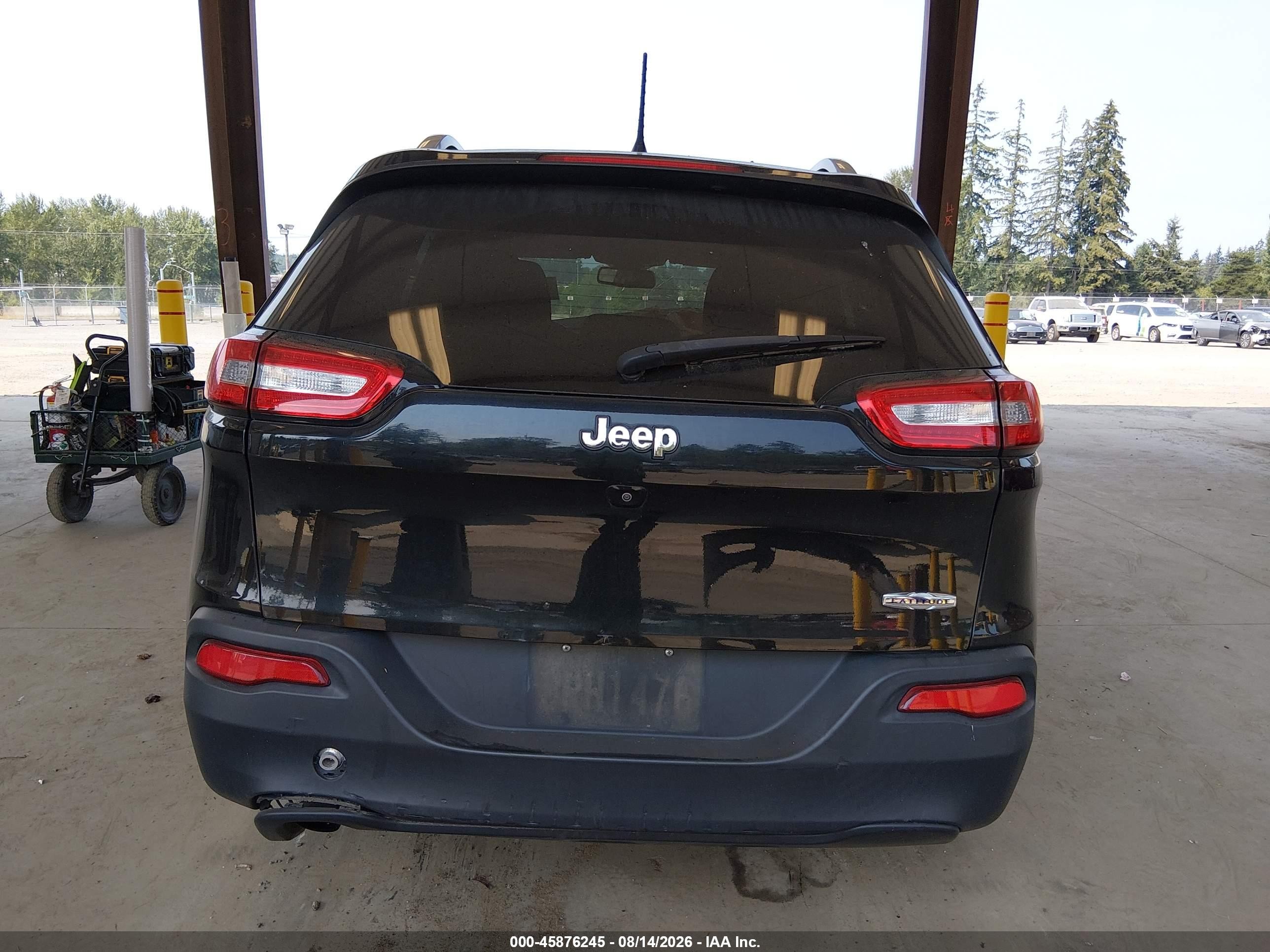2015 Jeep Cherokee Latitude Black vin: 1C4PJLCB0FW771042
