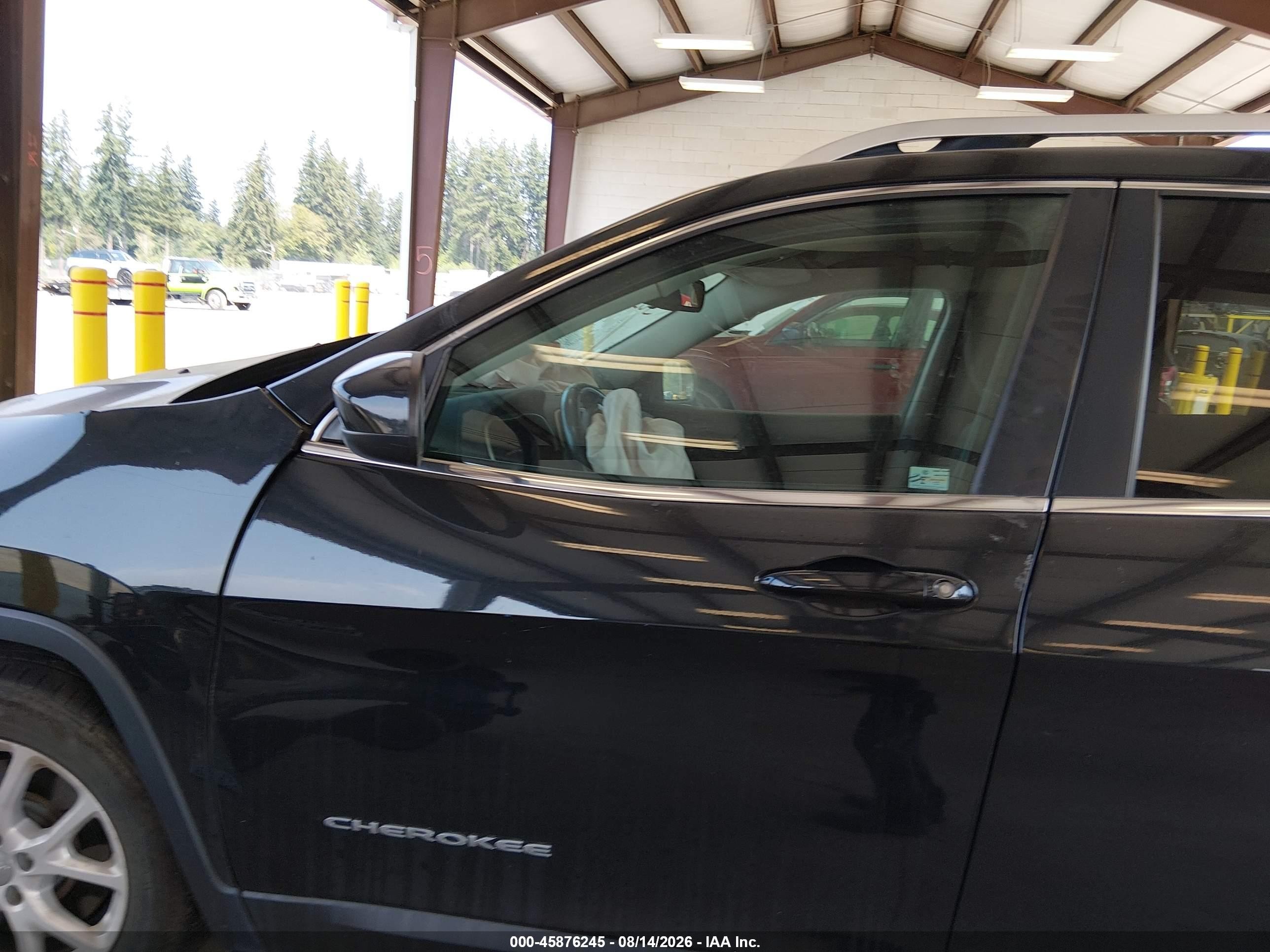 2015 Jeep Cherokee Latitude Black vin: 1C4PJLCB0FW771042