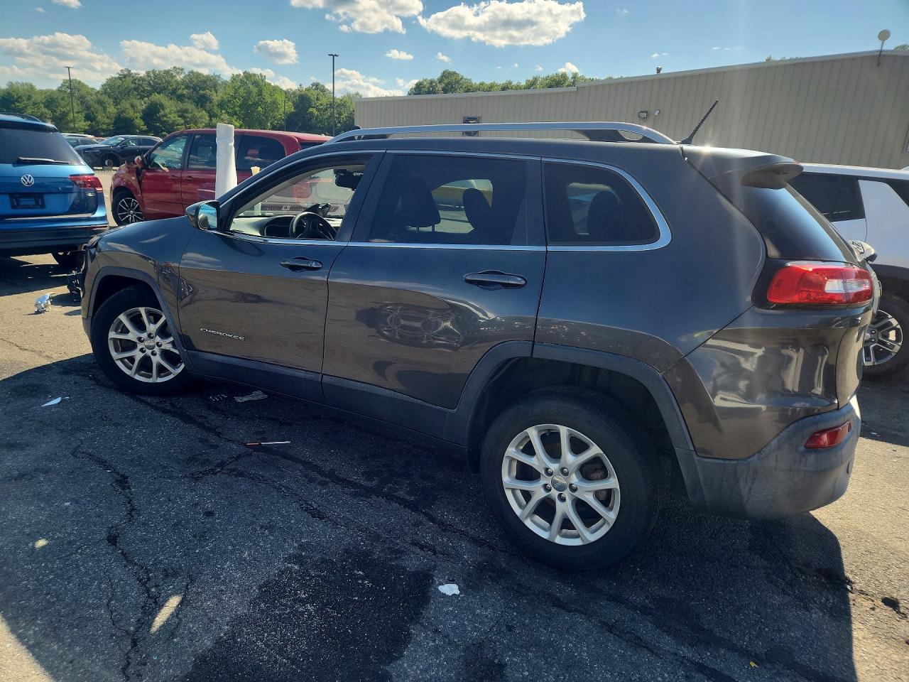 2015 Jeep Cherokee Latitude Gray vin: 1C4PJLCB0FW790982