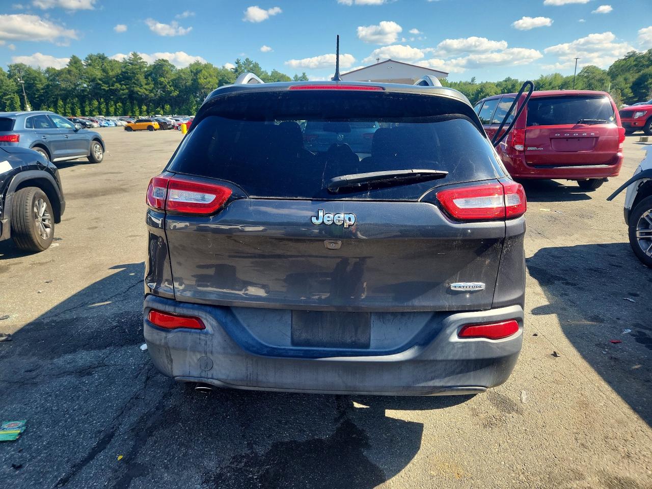 2015 Jeep Cherokee Latitude Gray vin: 1C4PJLCB0FW790982