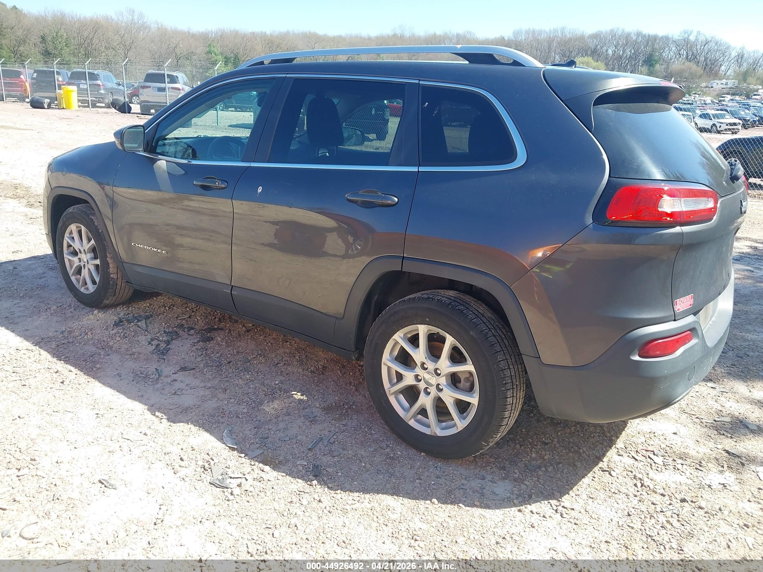 2016 Jeep Cherokee Latitude Gray vin: 1C4PJLCB0GW216397