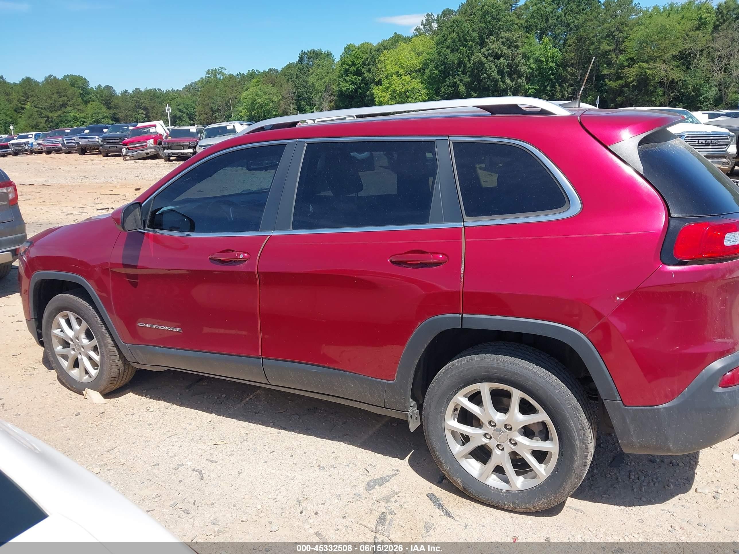 2017 Jeep Cherokee Latitude Fwd Red vin: 1C4PJLCB0HW548390