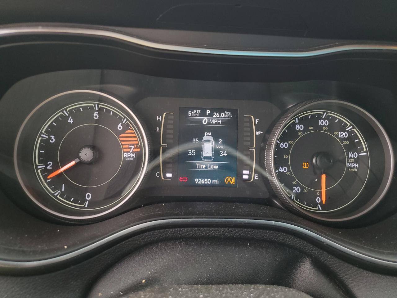 2019 Jeep Cherokee Latitude Silver vin: 1C4PJLCB0KD241319
