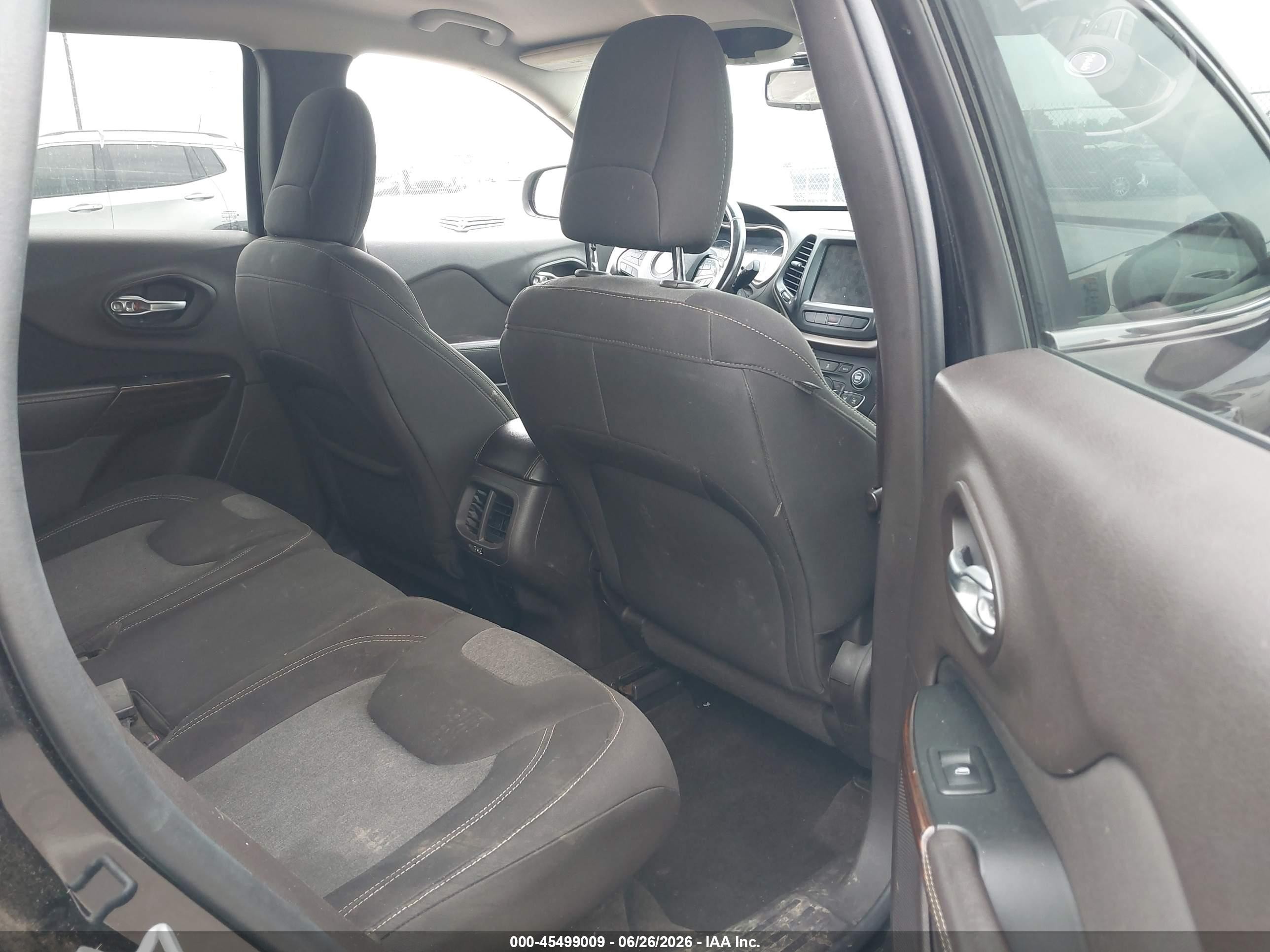 2014 Jeep Cherokee Latitude Black vin: 1C4PJLCB1EW319261