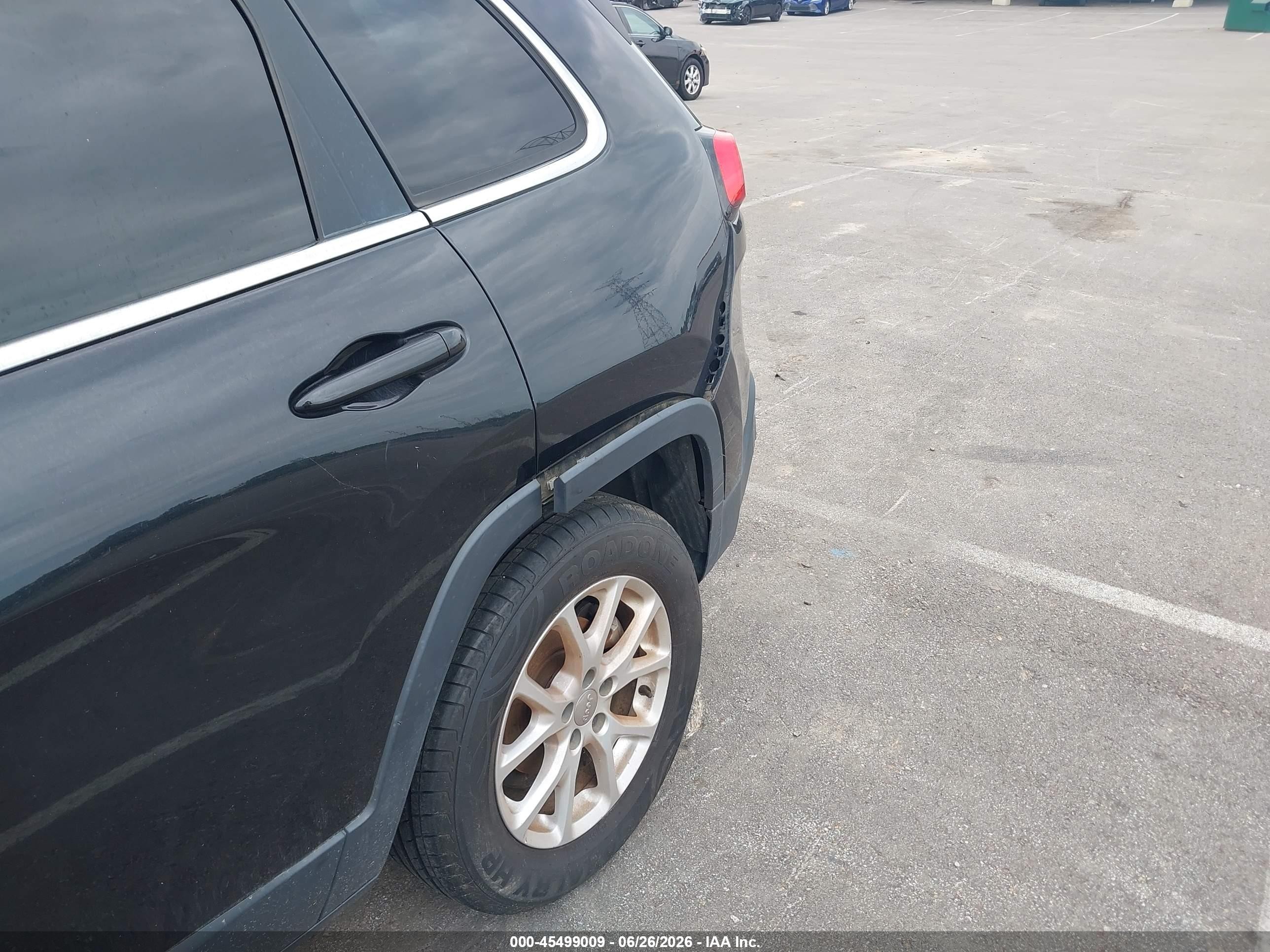 2014 Jeep Cherokee Latitude Black vin: 1C4PJLCB1EW319261