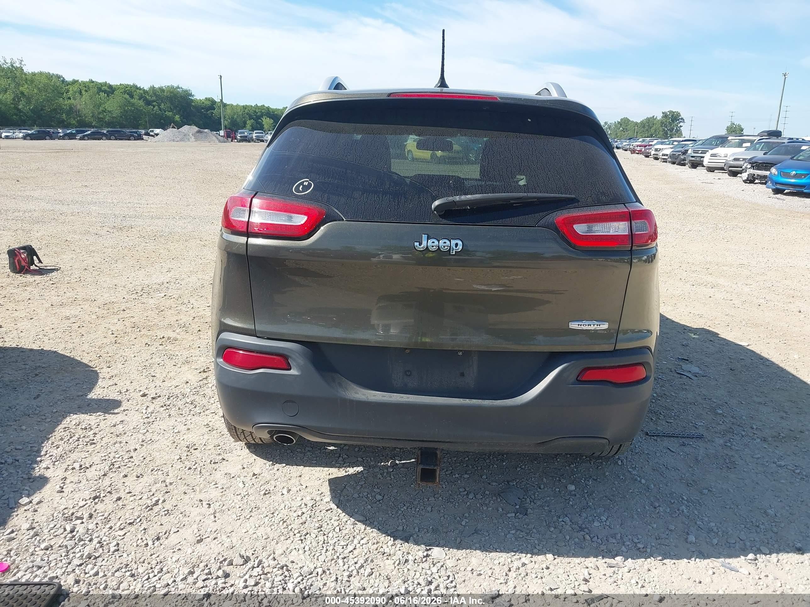2015 Jeep Cherokee North Зеленый vin: 1C4PJLCB1FW607296