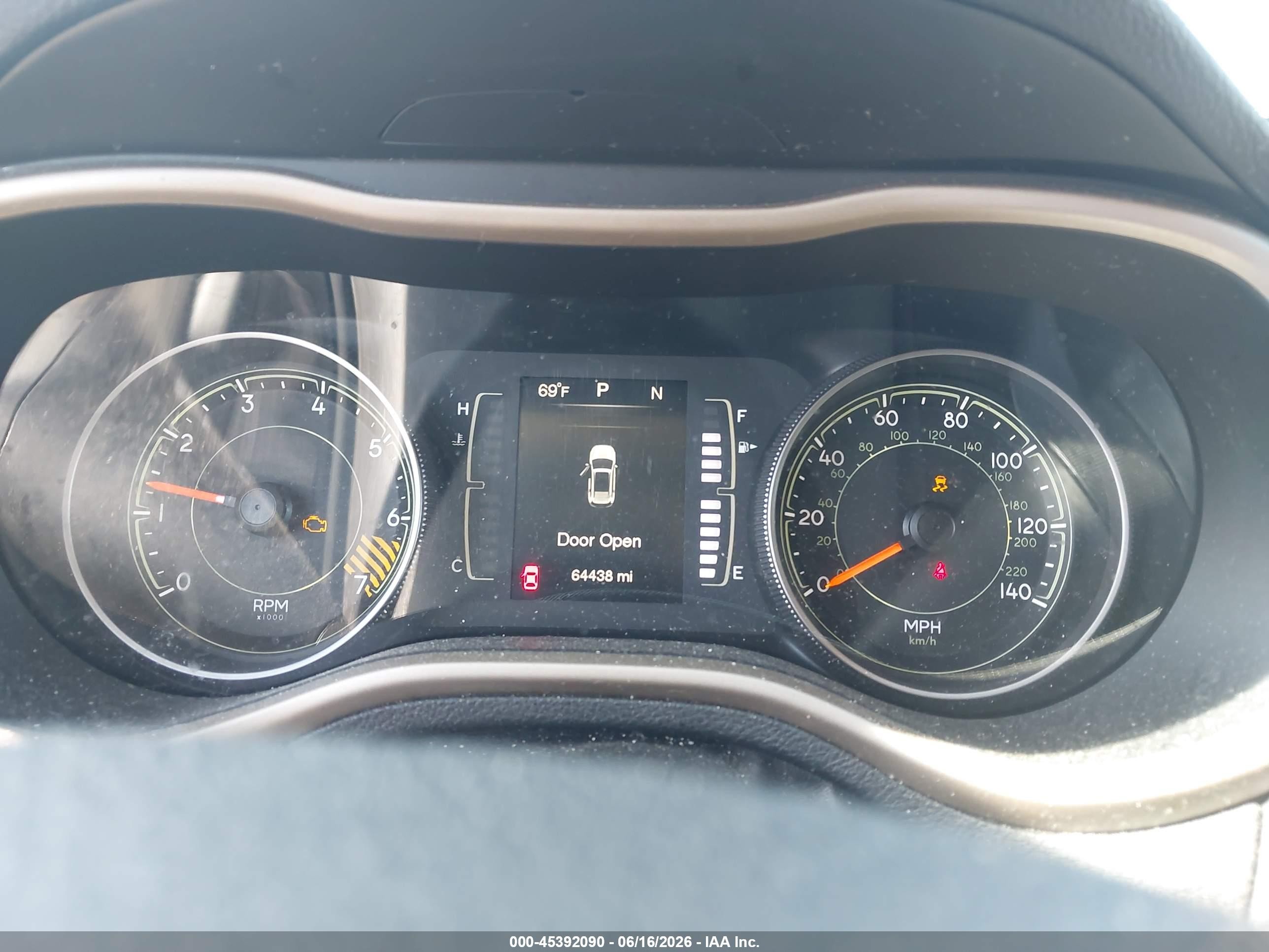 2015 Jeep Cherokee North Зеленый vin: 1C4PJLCB1FW607296
