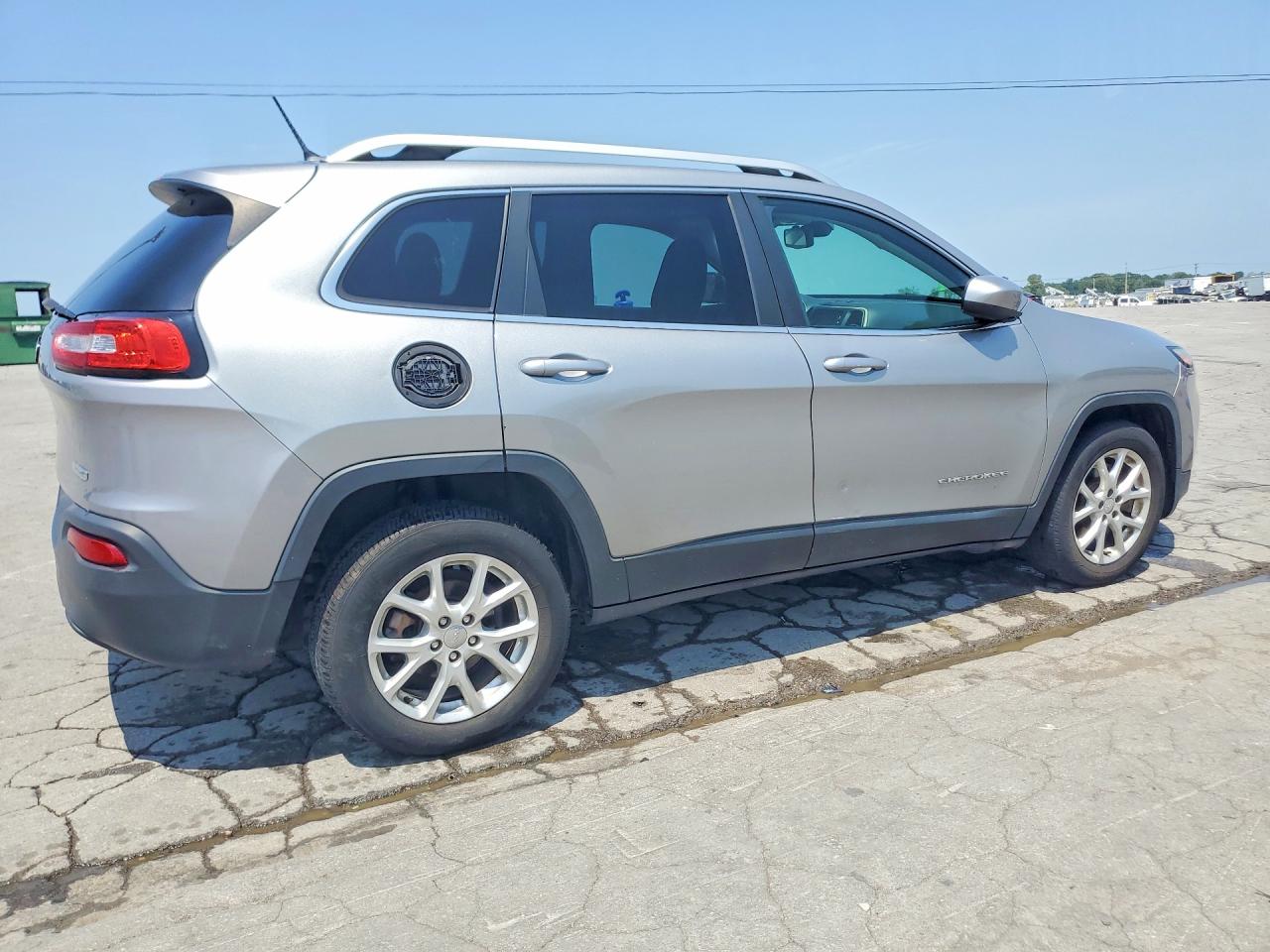 2015 Jeep Cherokee Latitude Gray vin: 1C4PJLCB1FW627418