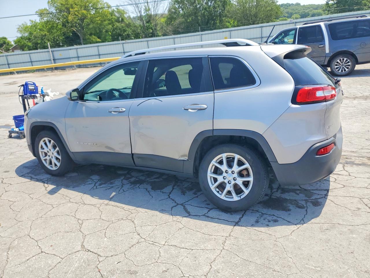 2015 Jeep Cherokee Latitude Gray vin: 1C4PJLCB1FW627418