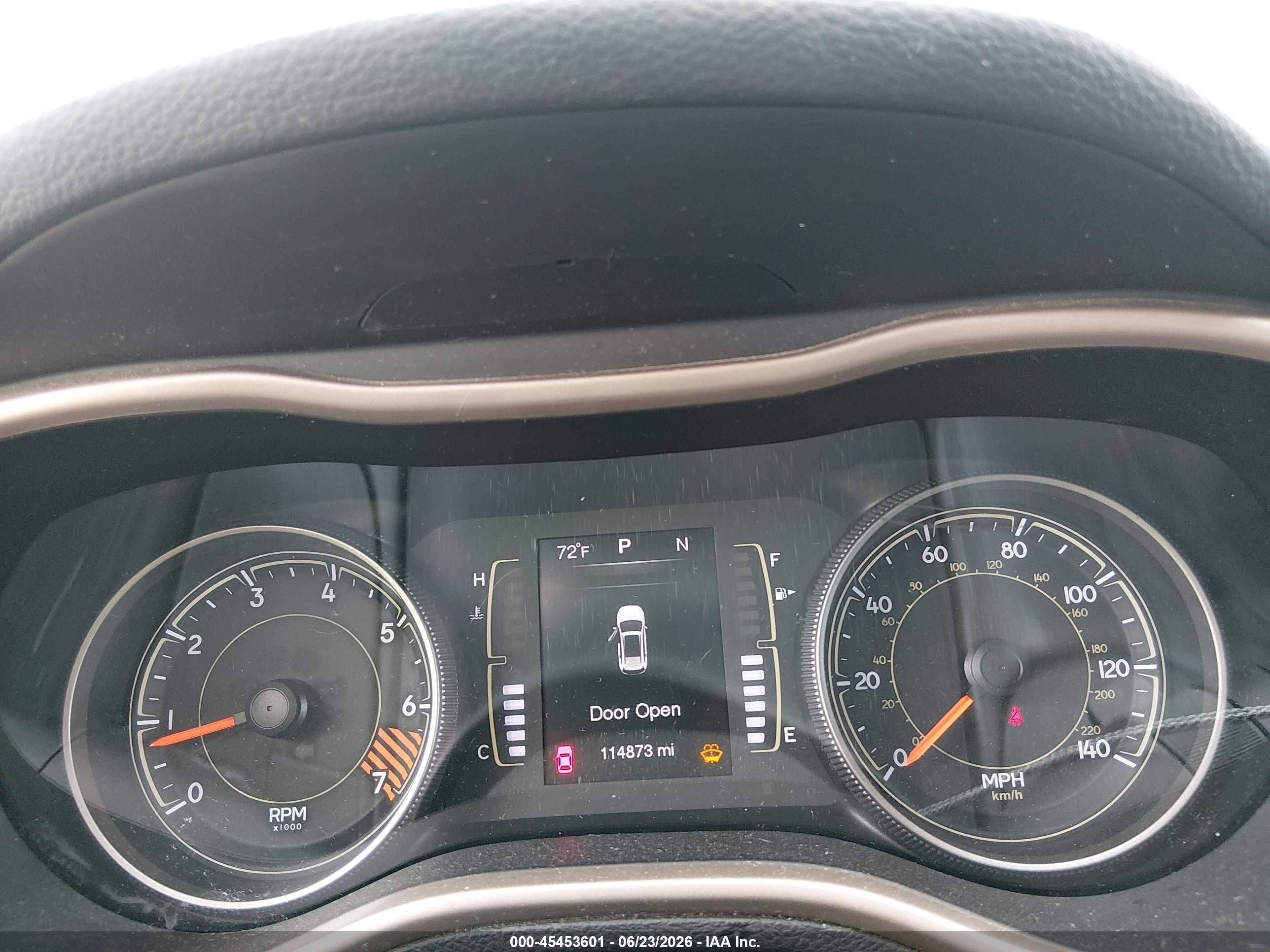 2015 Jeep Cherokee Latitude Black vin: 1C4PJLCB1FW660595
