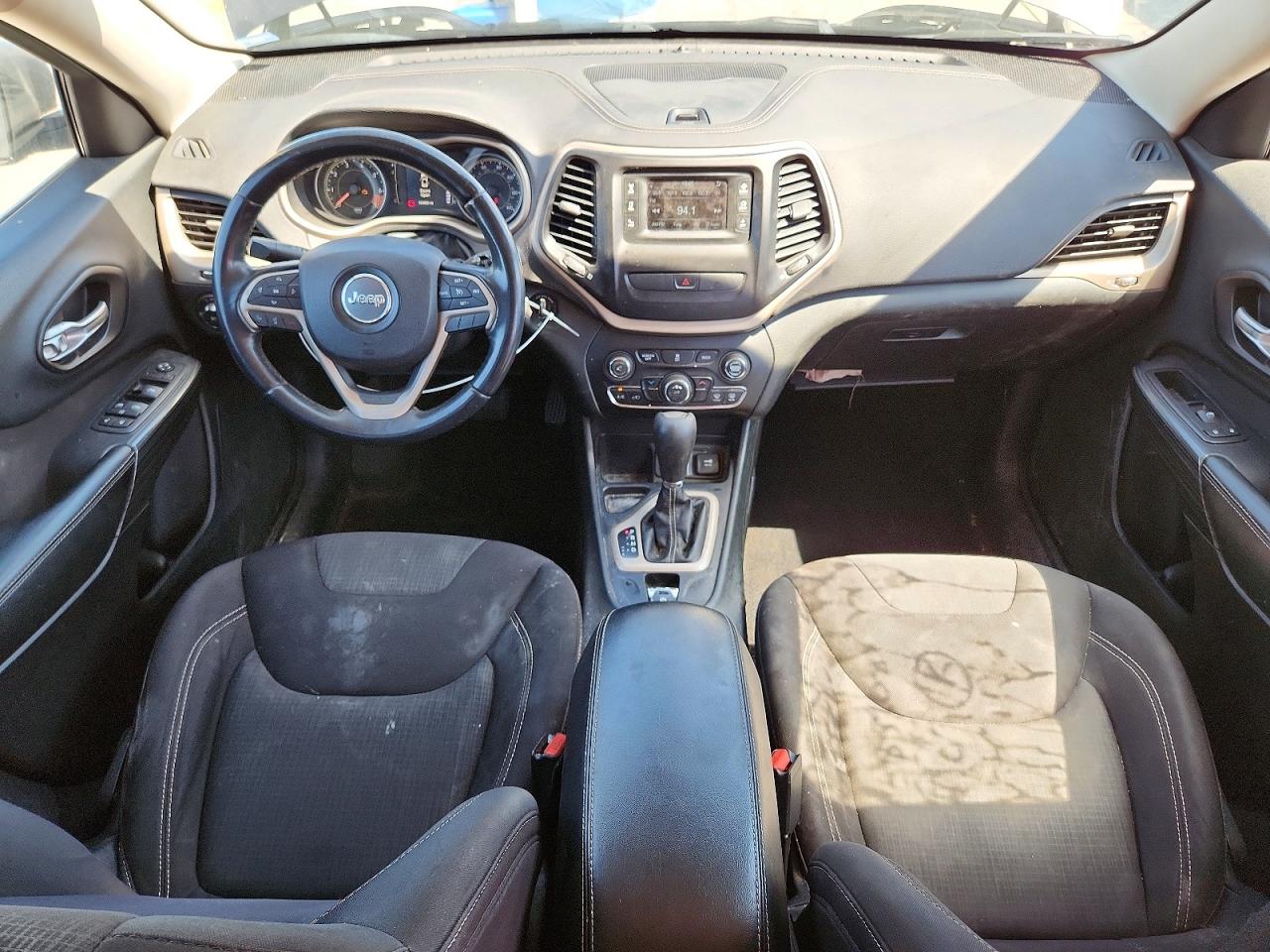 2015 Jeep Cherokee Latitude Серый vin: 1C4PJLCB1FW683908