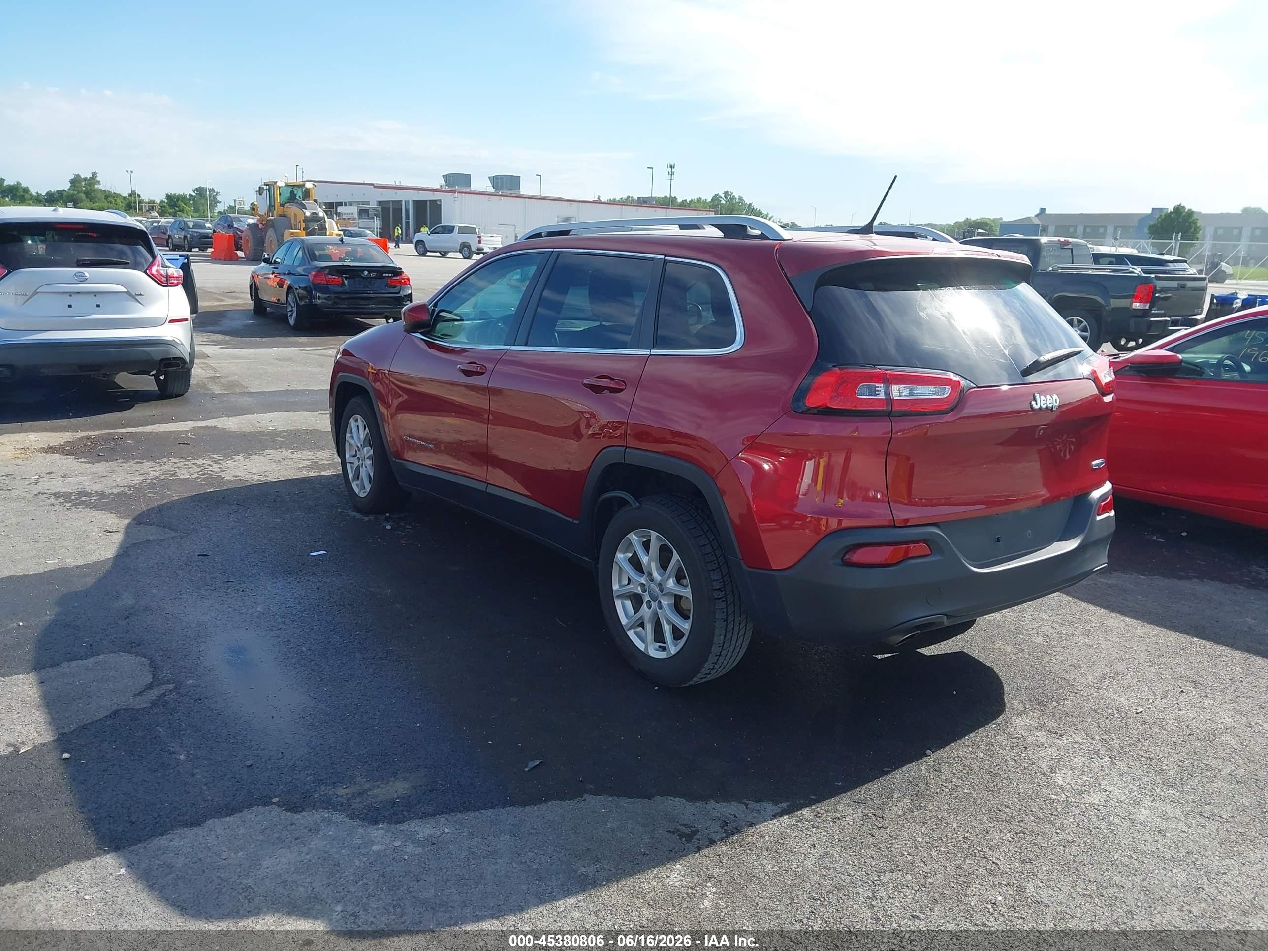 2015 Jeep Cherokee Latitude Red vin: 1C4PJLCB1FW690079