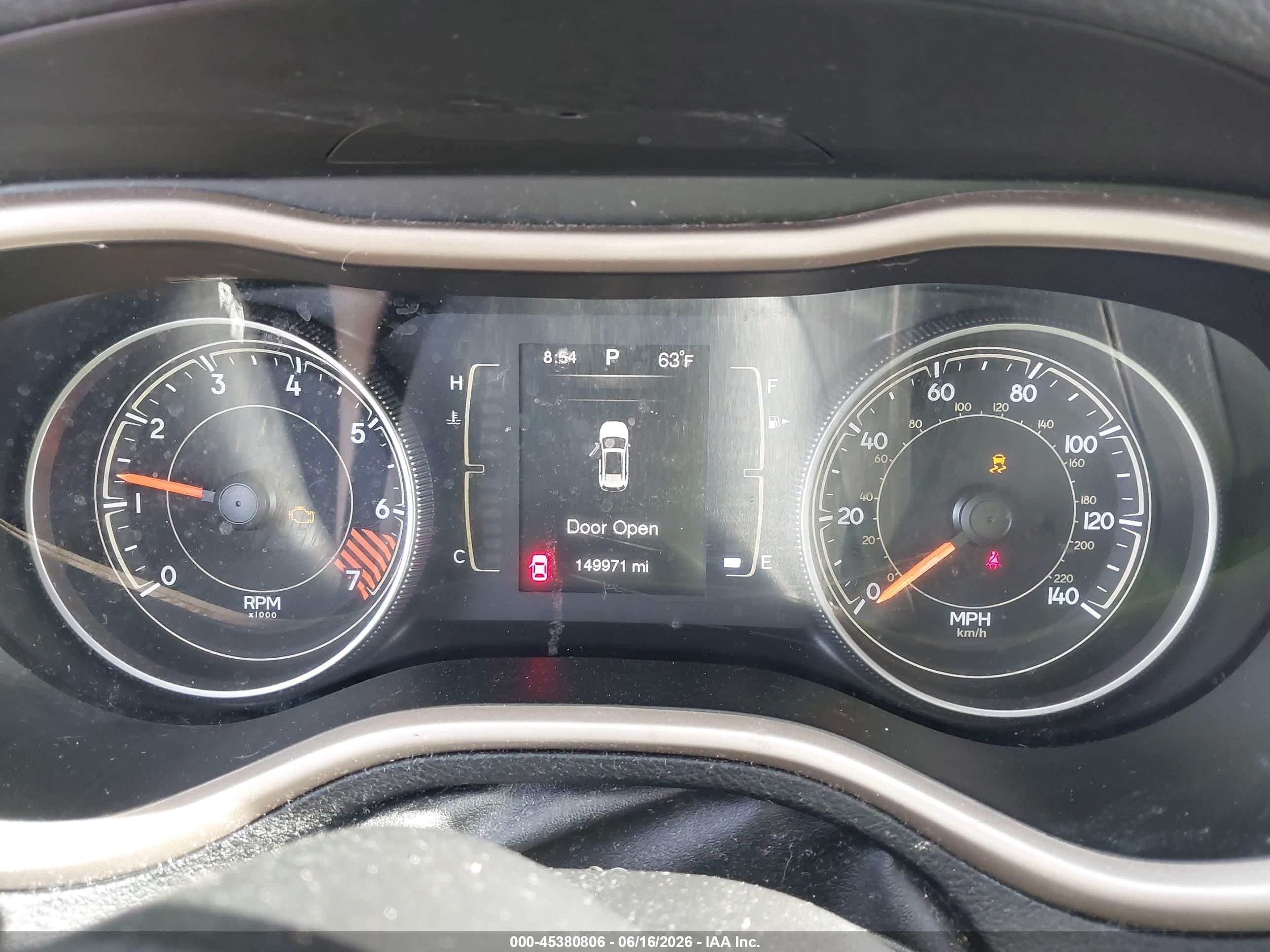 2015 Jeep Cherokee Latitude Red vin: 1C4PJLCB1FW690079