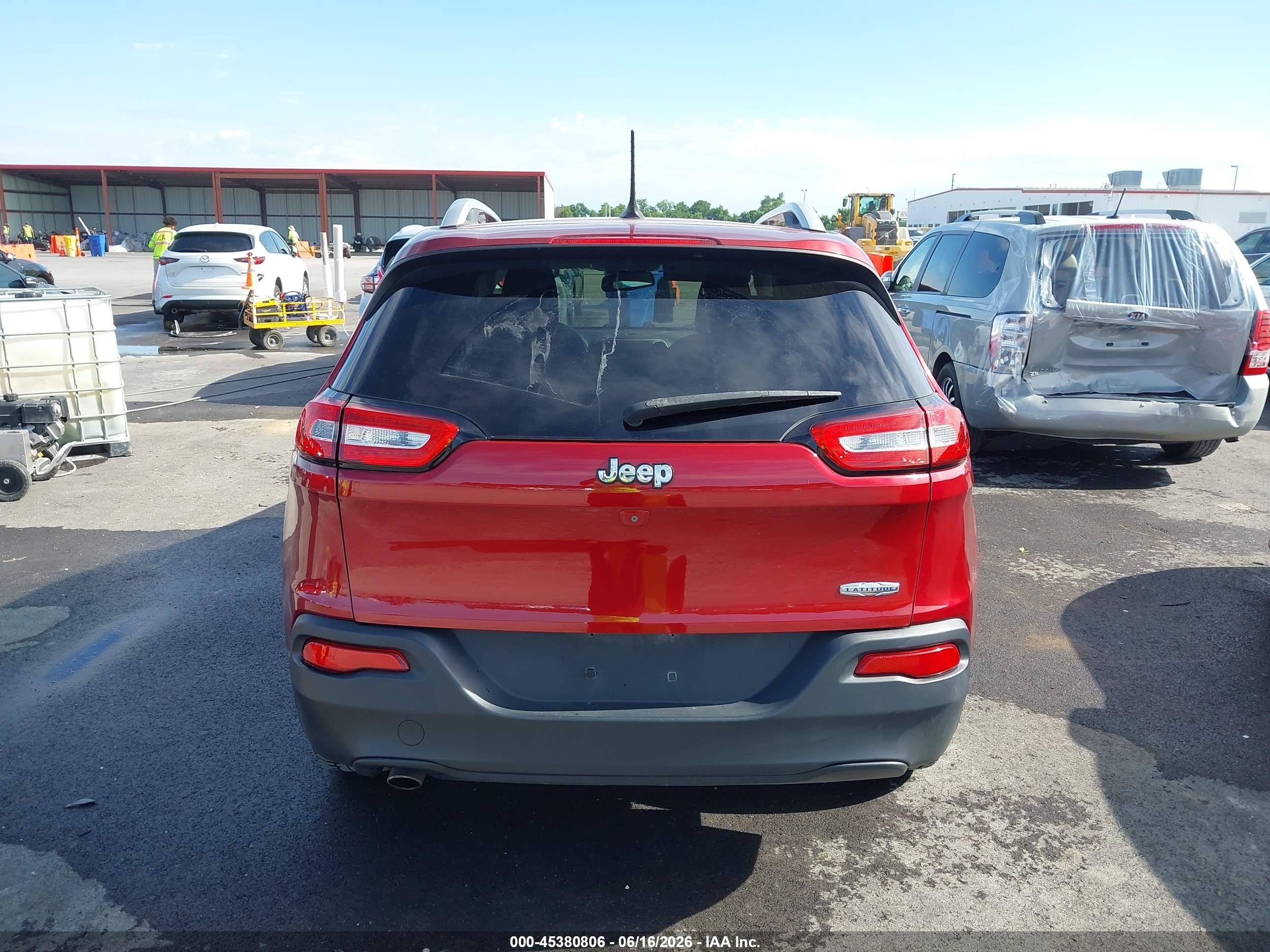 2015 Jeep Cherokee Latitude Red vin: 1C4PJLCB1FW690079