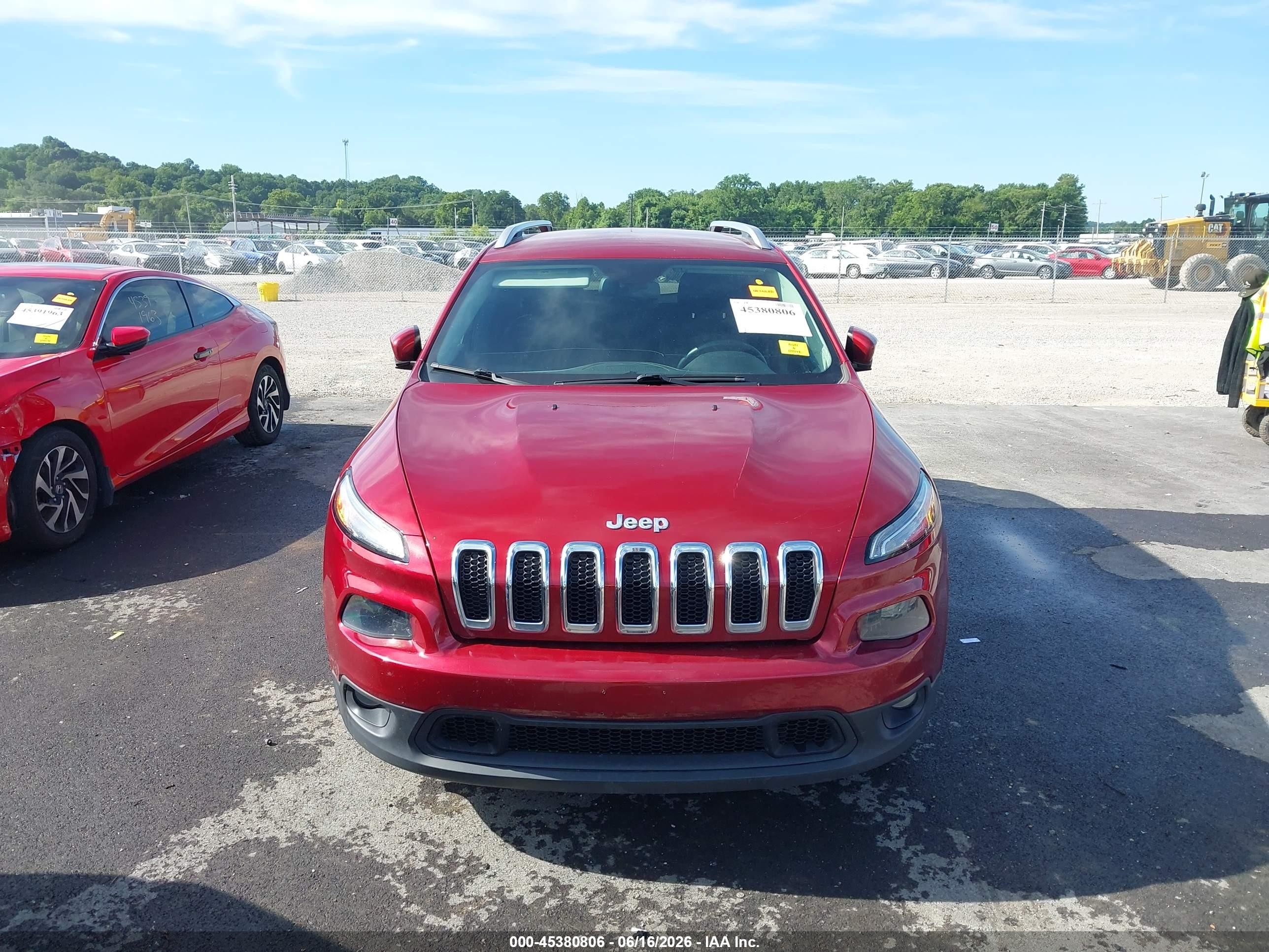 2015 Jeep Cherokee Latitude Red vin: 1C4PJLCB1FW690079