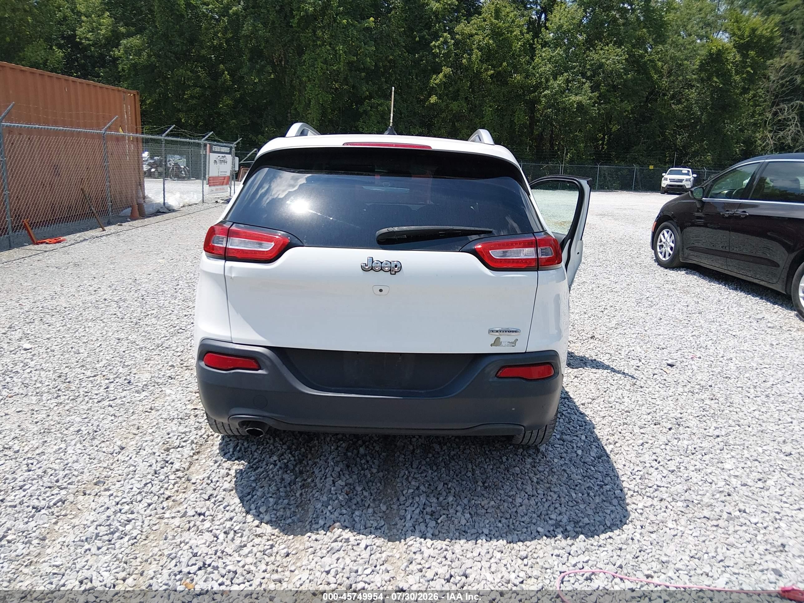 2015 Jeep Cherokee Latitude Black vin: 1C4PJLCB1FW694651