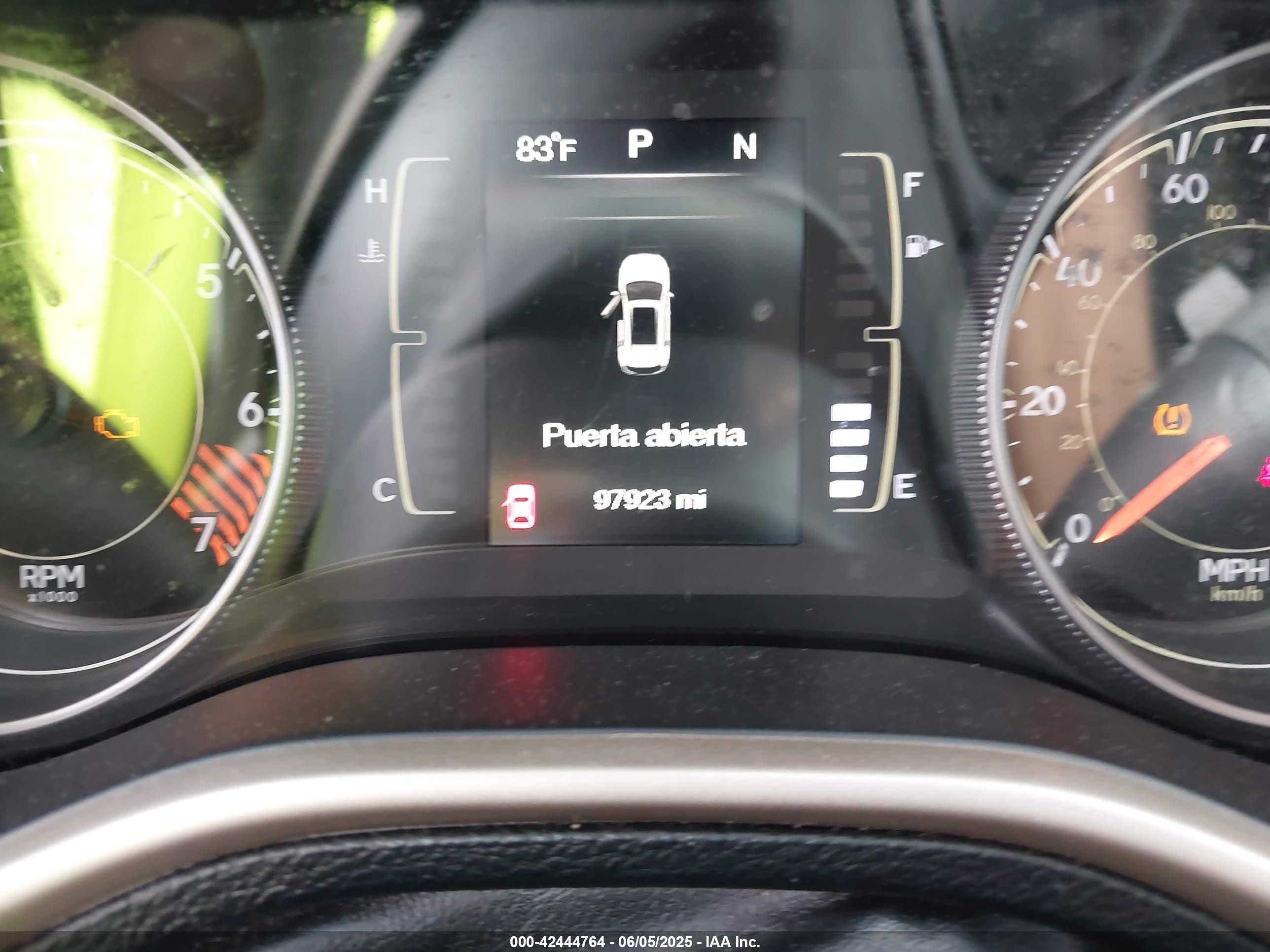 2015 Jeep Cherokee Latitude Black vin: 1C4PJLCB1FW711271