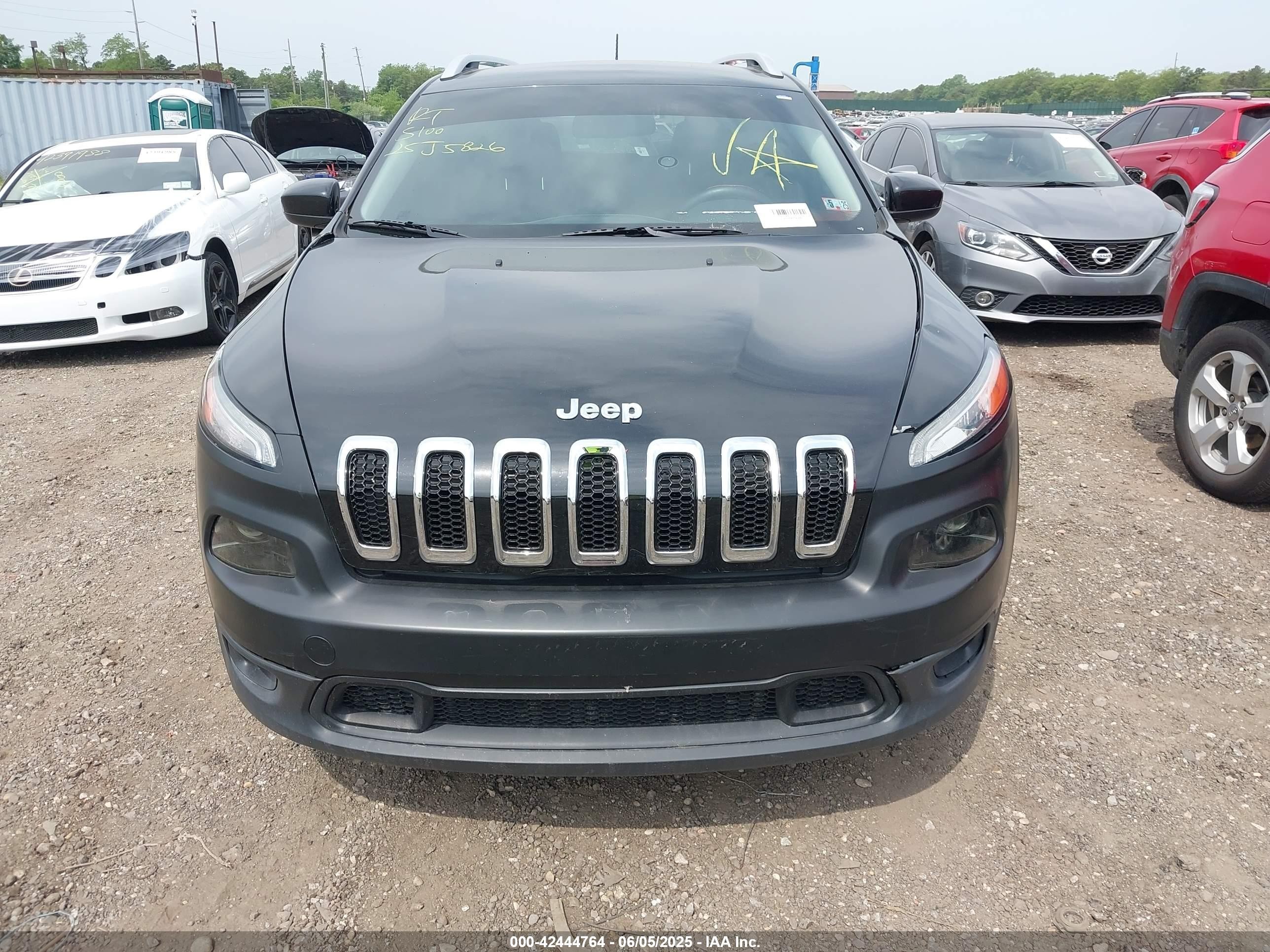 2015 Jeep Cherokee Latitude Black vin: 1C4PJLCB1FW711271