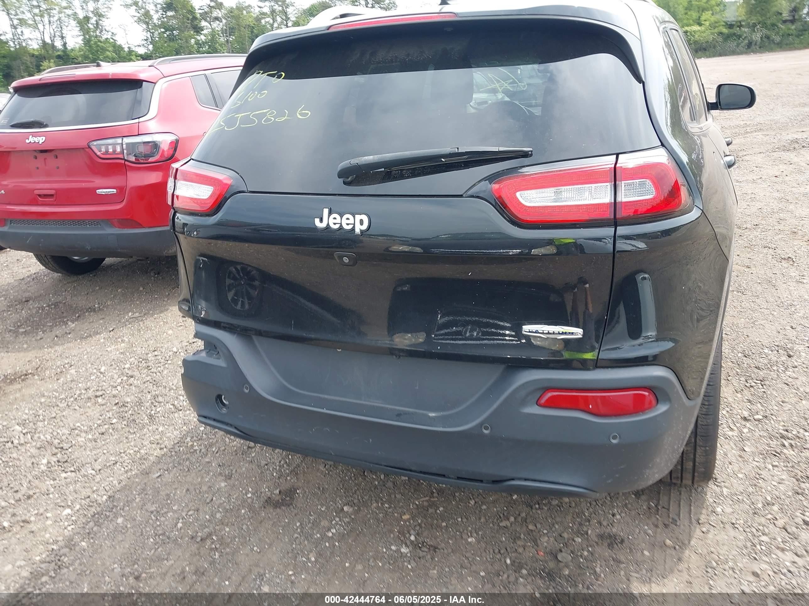 2015 Jeep Cherokee Latitude Black vin: 1C4PJLCB1FW711271