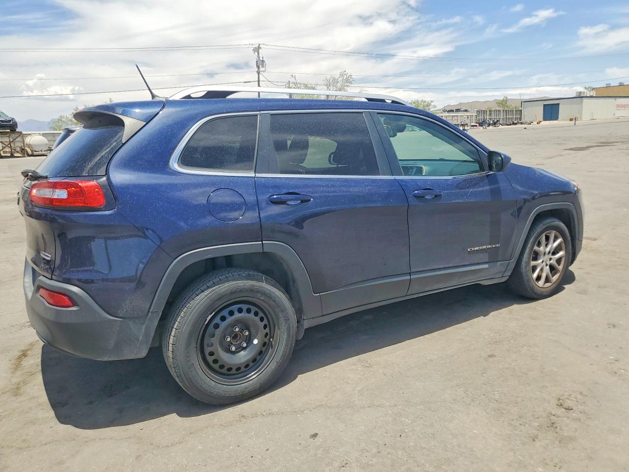 2015 Jeep Cherokee Latitude Blue vin: 1C4PJLCB1FW721301