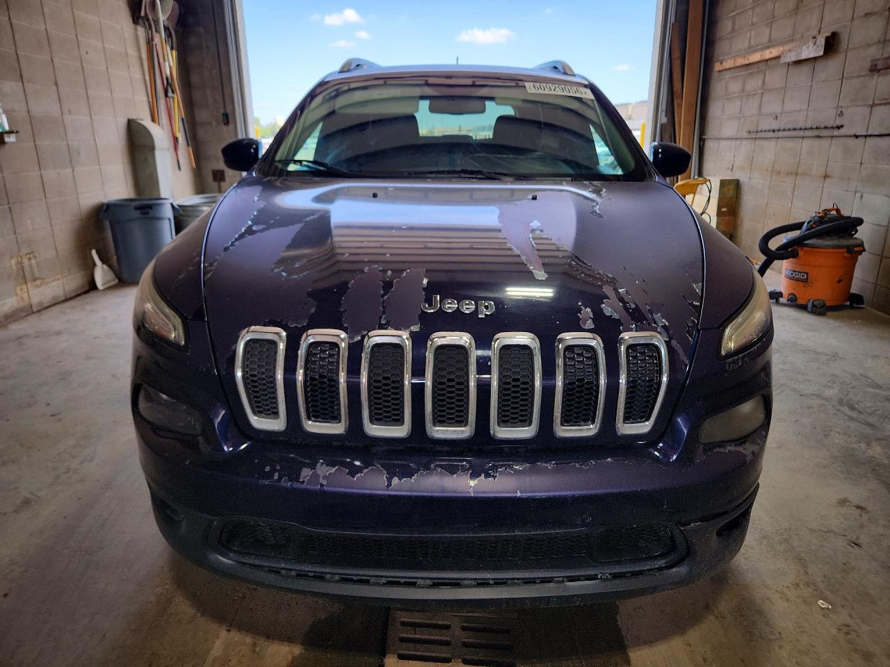 2015 Jeep Cherokee Latitude Blue vin: 1C4PJLCB1FW759806