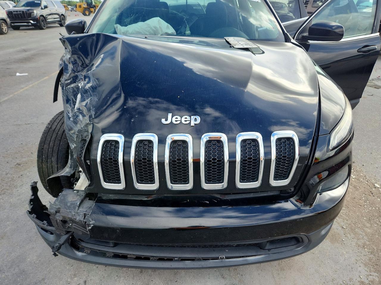 2017 Jeep Cherokee Latitude Черный vin: 1C4PJLCB1HW560466