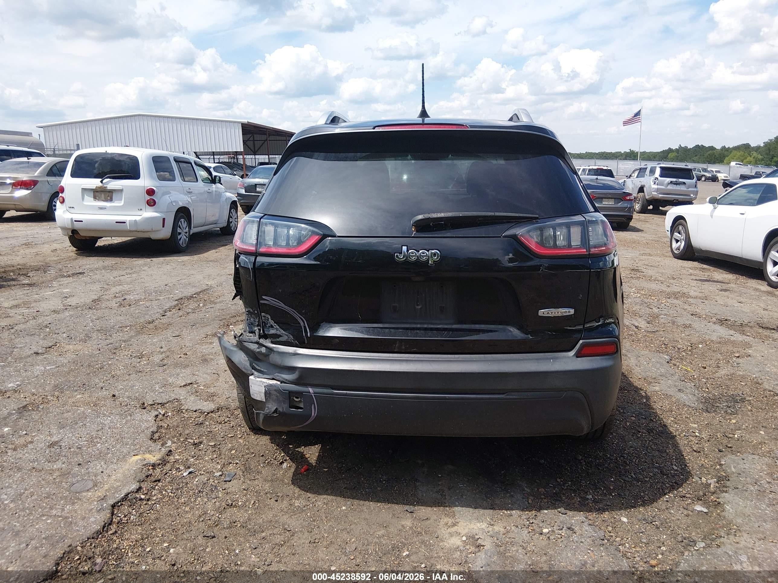 2019 Jeep Cherokee Latitude Fwd Black vin: 1C4PJLCB1KD149720