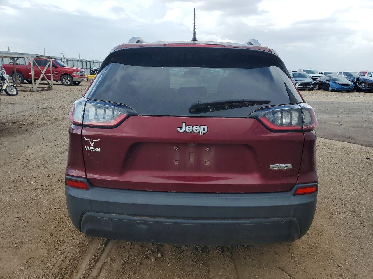 2020 Jeep Cherokee Latitude Burgundy vin: 1C4PJLCB1LD648566