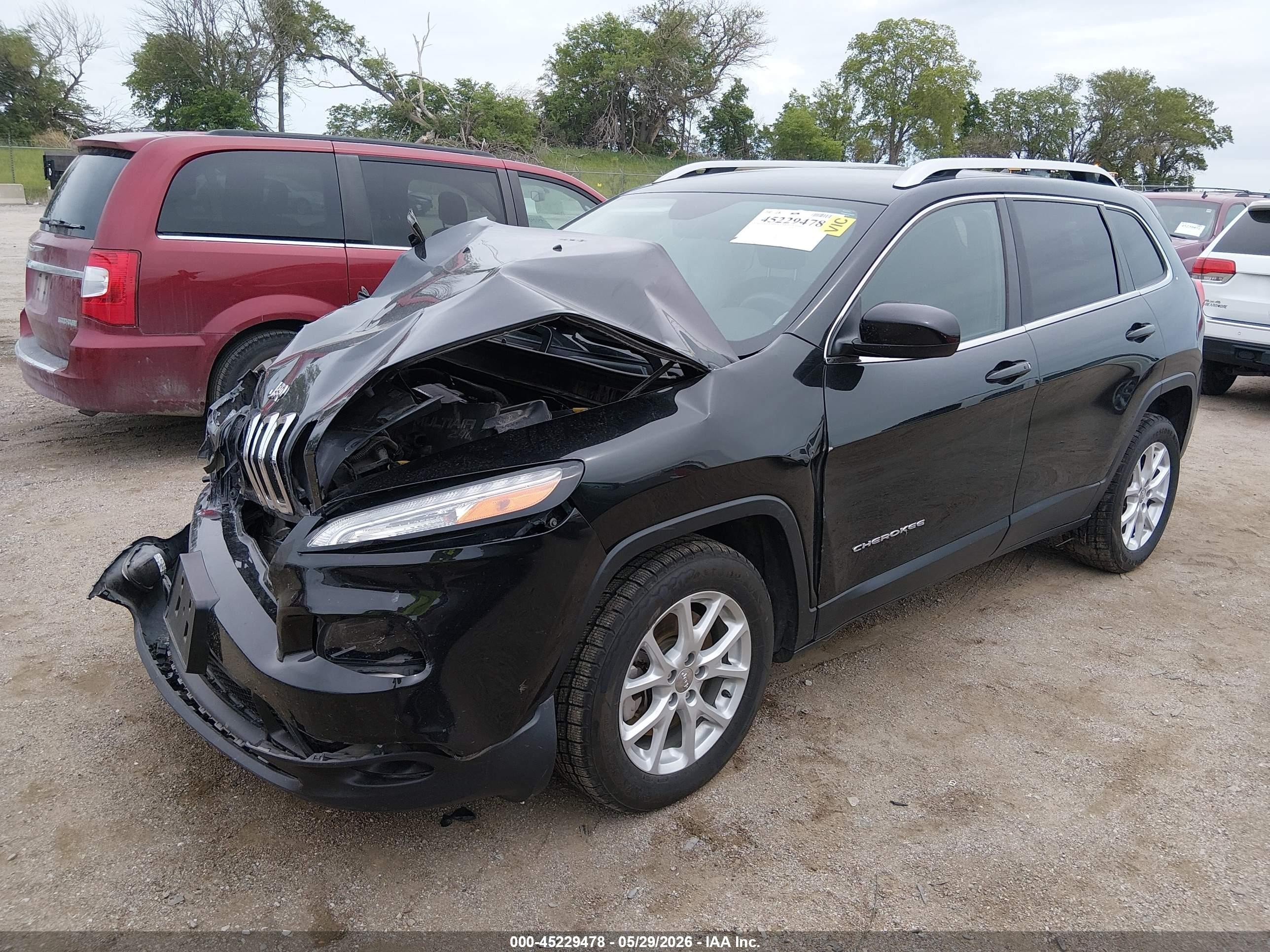 2014 Jeep Cherokee Latitude Black vin: 1C4PJLCB2EW154028