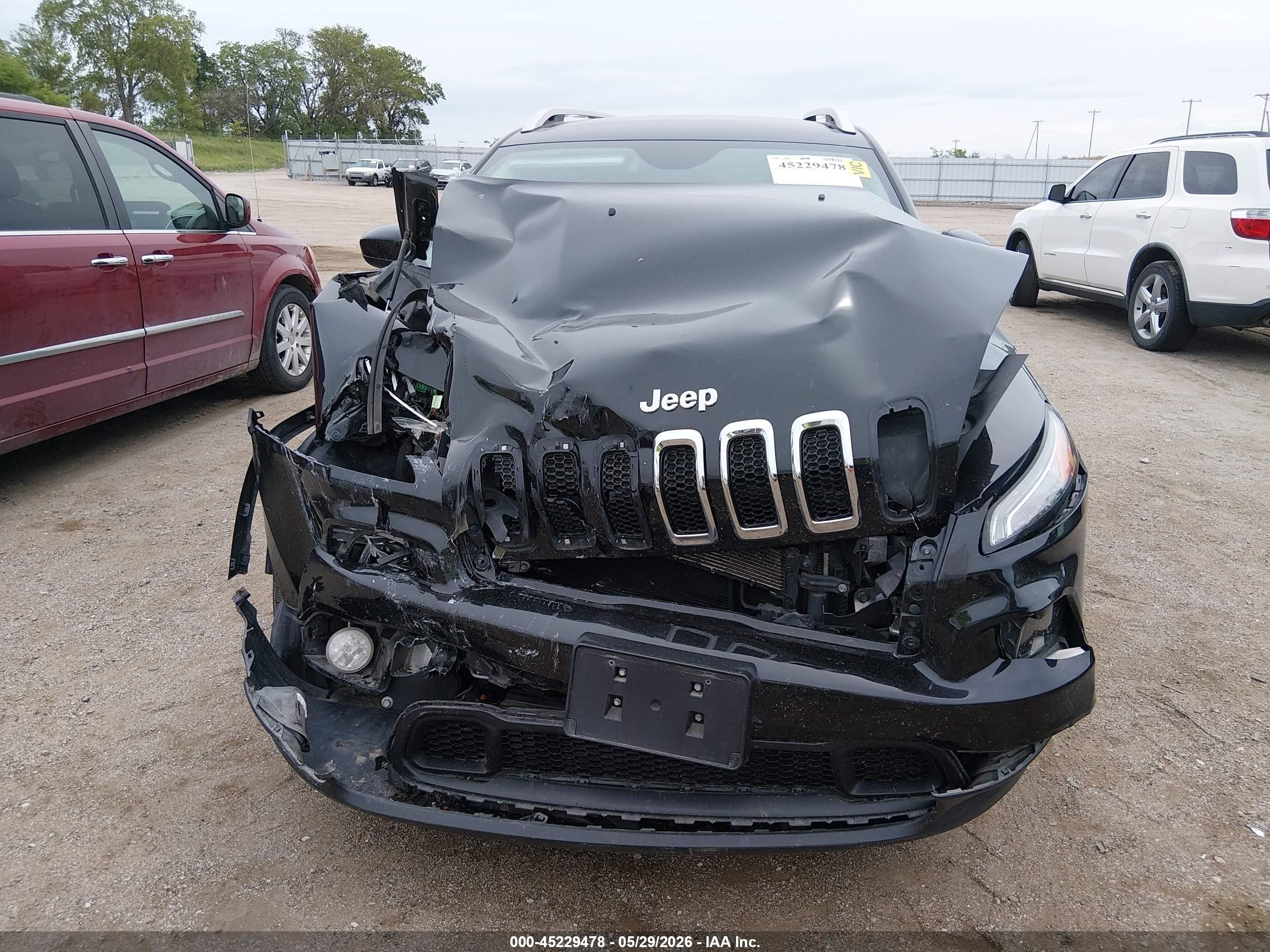 2014 Jeep Cherokee Latitude Black vin: 1C4PJLCB2EW154028