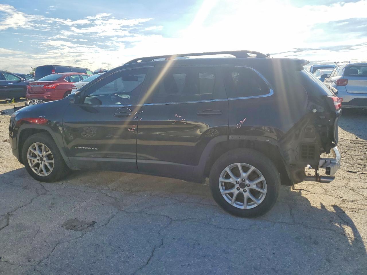 2014 Jeep Cherokee Latitude Black vin: 1C4PJLCB2EW157771