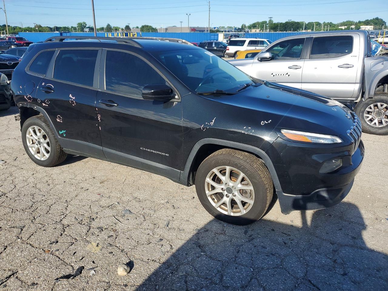 2014 Jeep Cherokee Latitude Black vin: 1C4PJLCB2EW157771