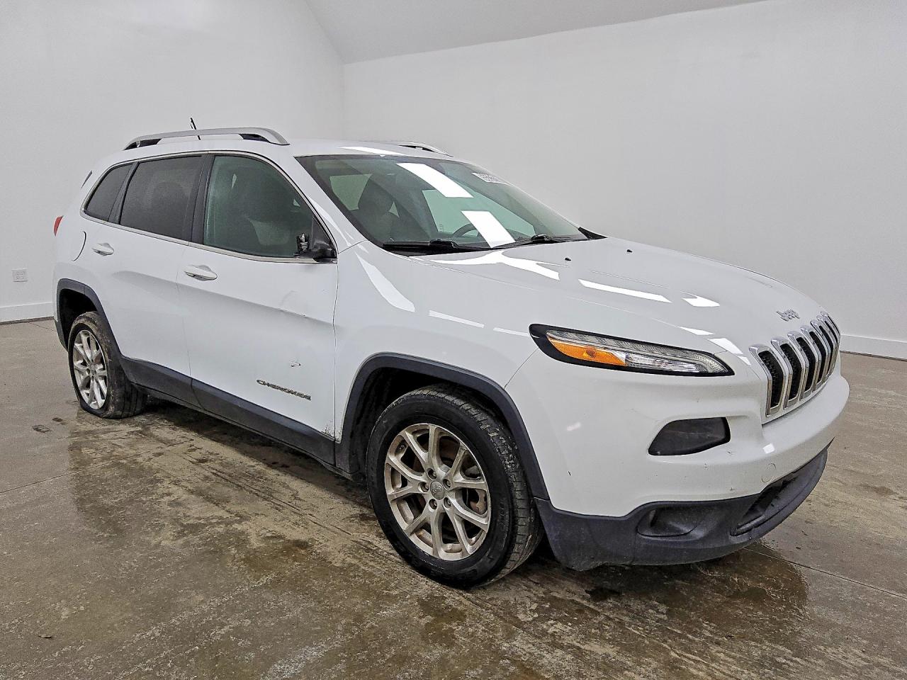 2014 Jeep Cherokee Latitude Белый vin: 1C4PJLCB2EW181455