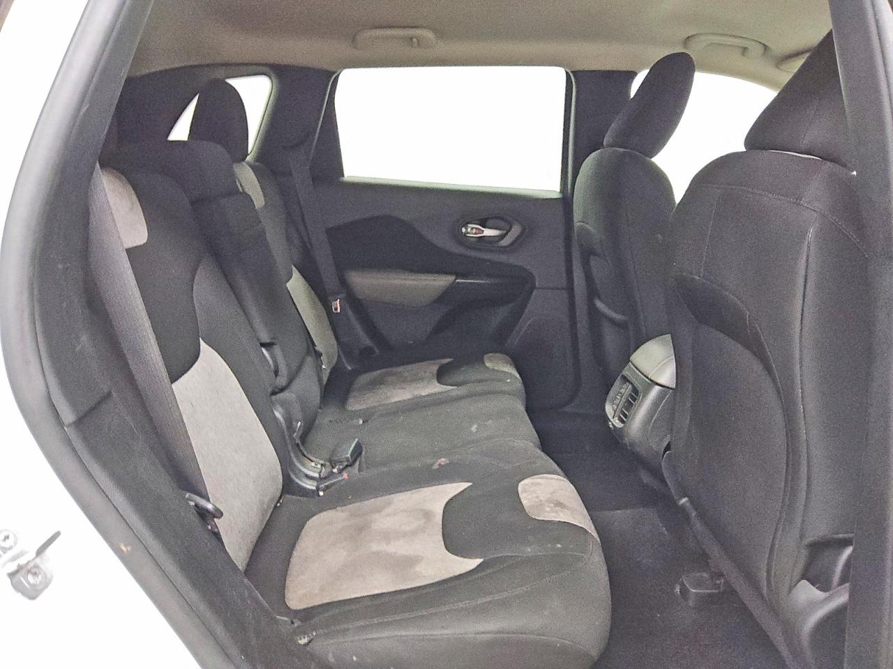 2014 Jeep Cherokee Latitude Белый vin: 1C4PJLCB2EW181455