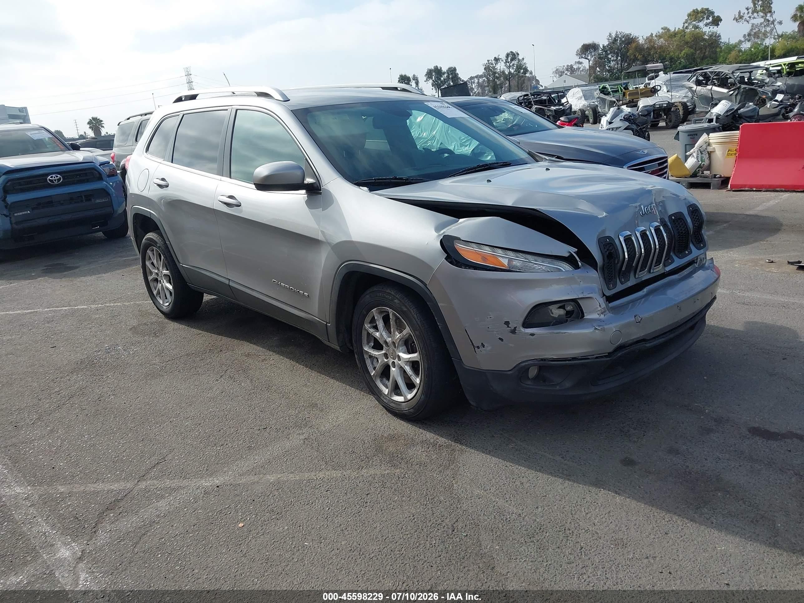 2014 Jeep Cherokee Latitude Серебряный vin: 1C4PJLCB2EW221288
