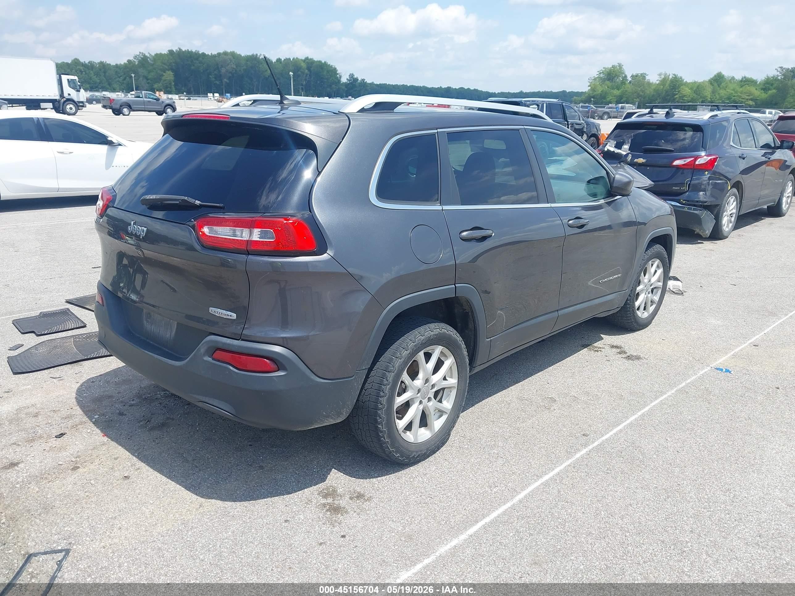 2015 Jeep Cherokee Latitude Gray vin: 1C4PJLCB2FW629307