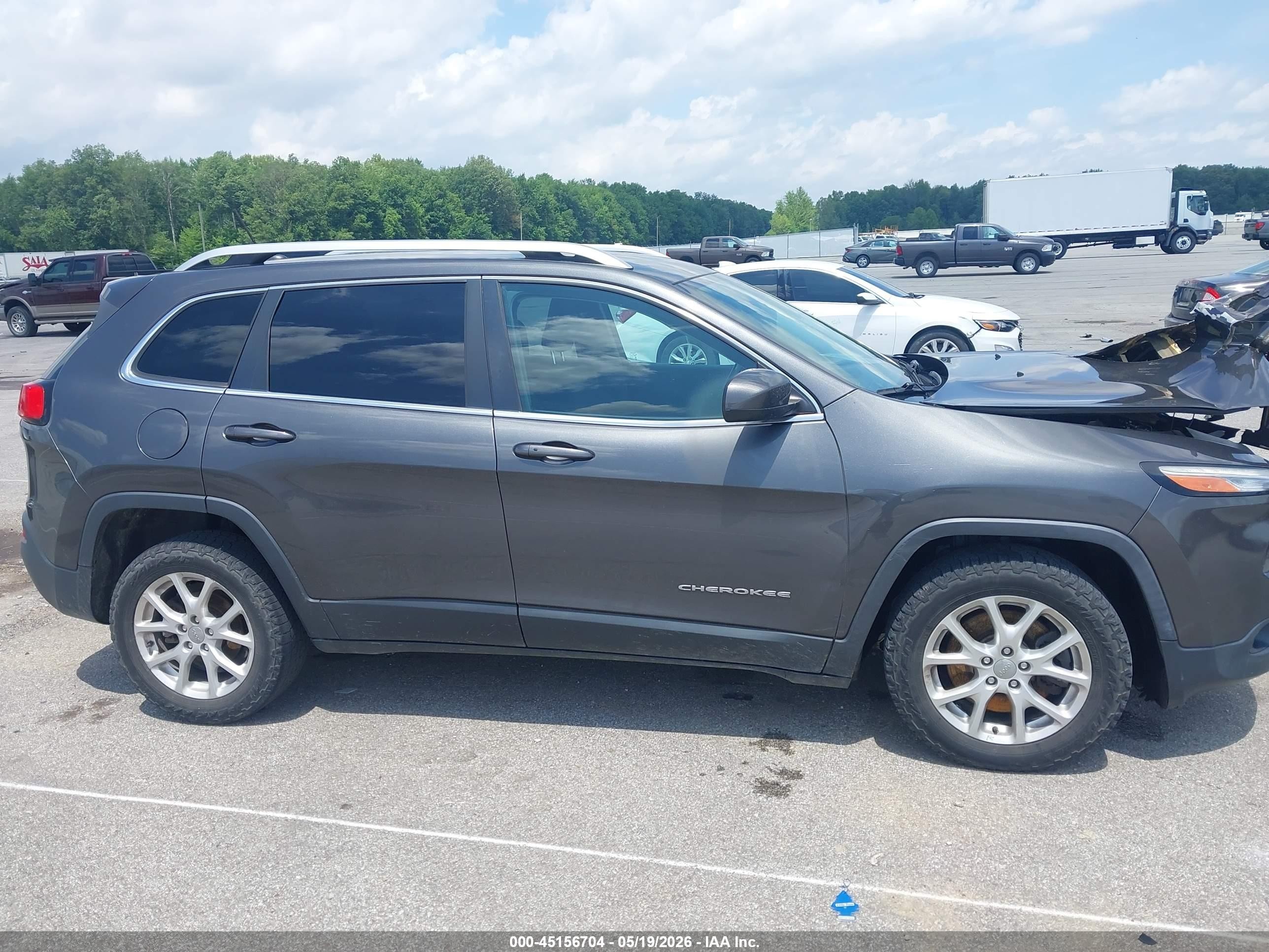 2015 Jeep Cherokee Latitude Gray vin: 1C4PJLCB2FW629307