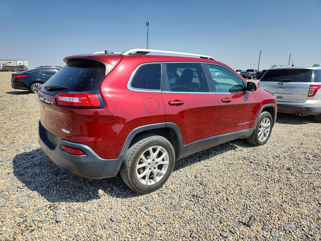 2015 Jeep Cherokee Latitude Красный vin: 1C4PJLCB2FW643093
