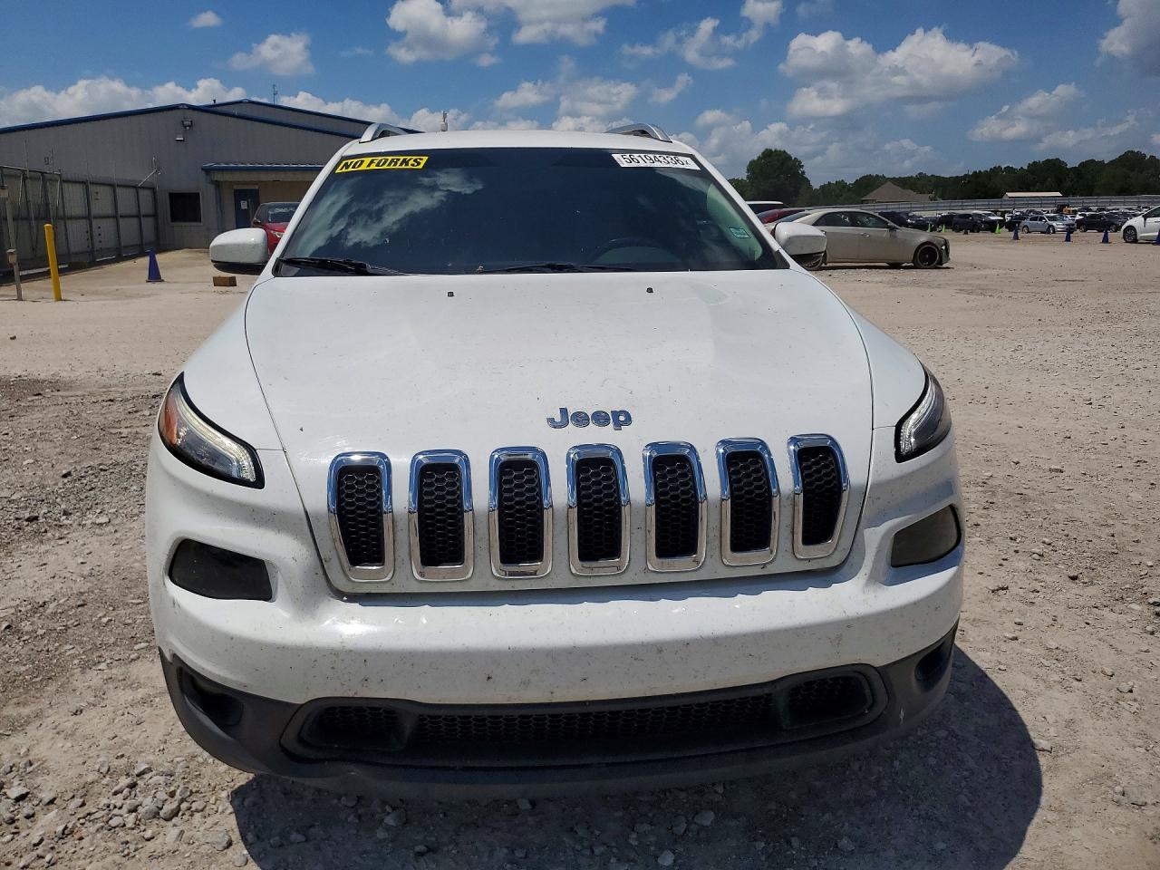 2015 Jeep Cherokee Latitude White vin: 1C4PJLCB2FW676708