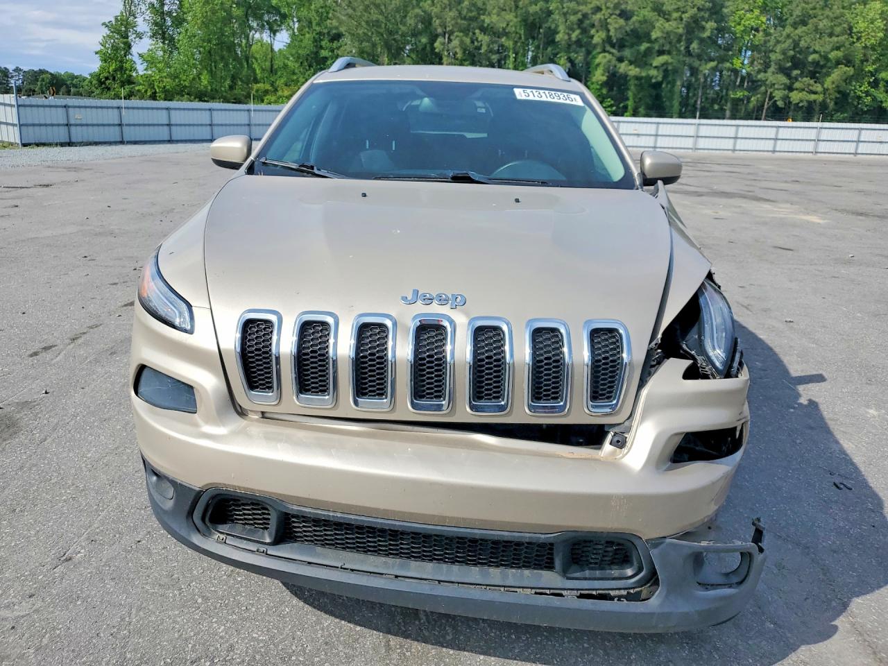 2015 Jeep Cherokee Latitude Gold vin: 1C4PJLCB2FW683738