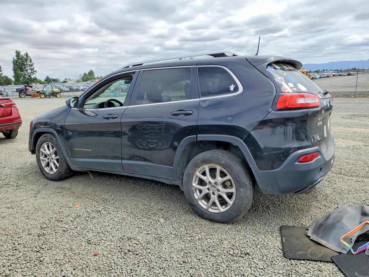 2015 Jeep Cherokee Latitude Black vin: 1C4PJLCB2FW741816
