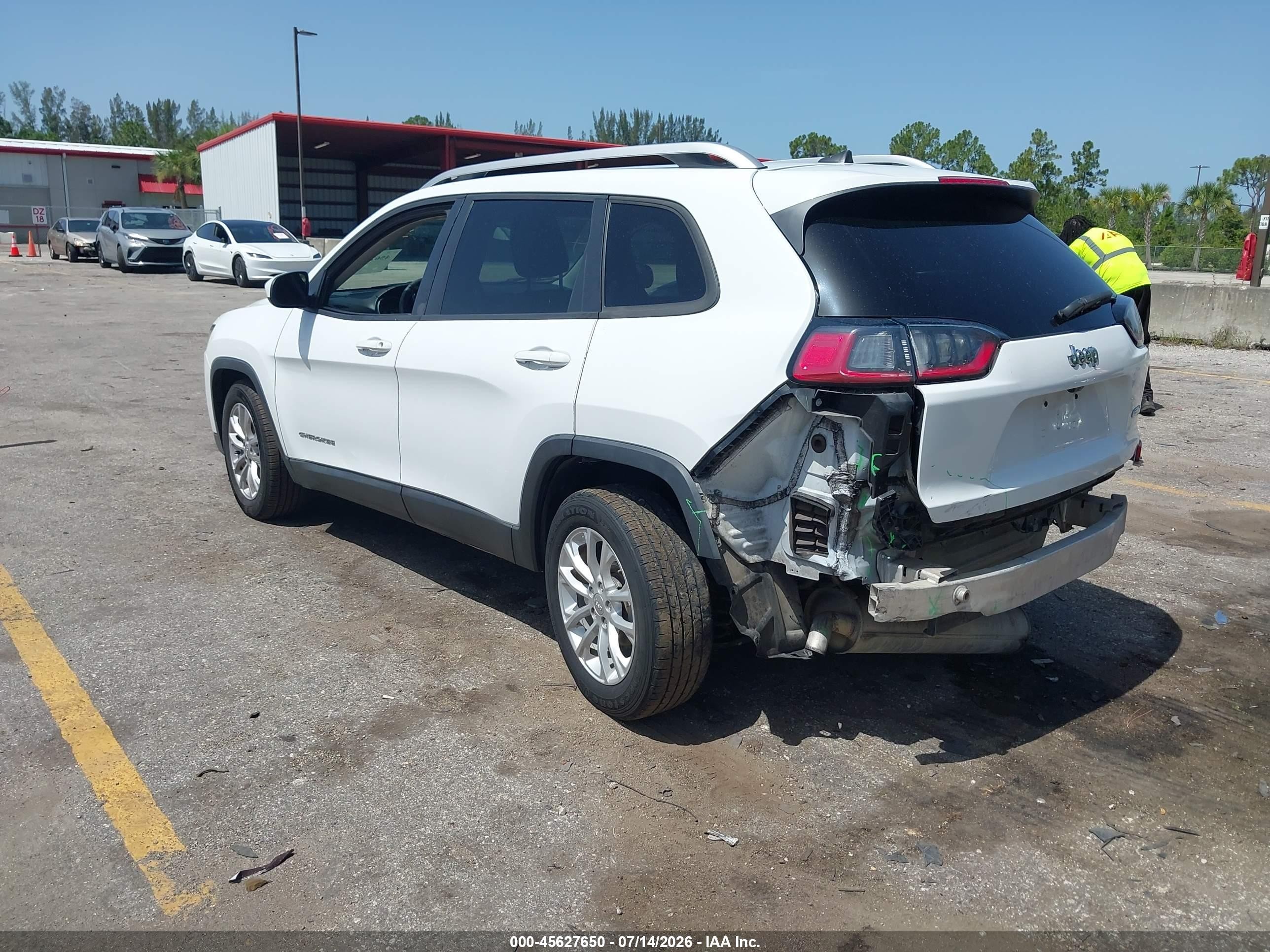 2020 Jeep Cherokee Latitude Fwd White vin: 1C4PJLCB2LD511488