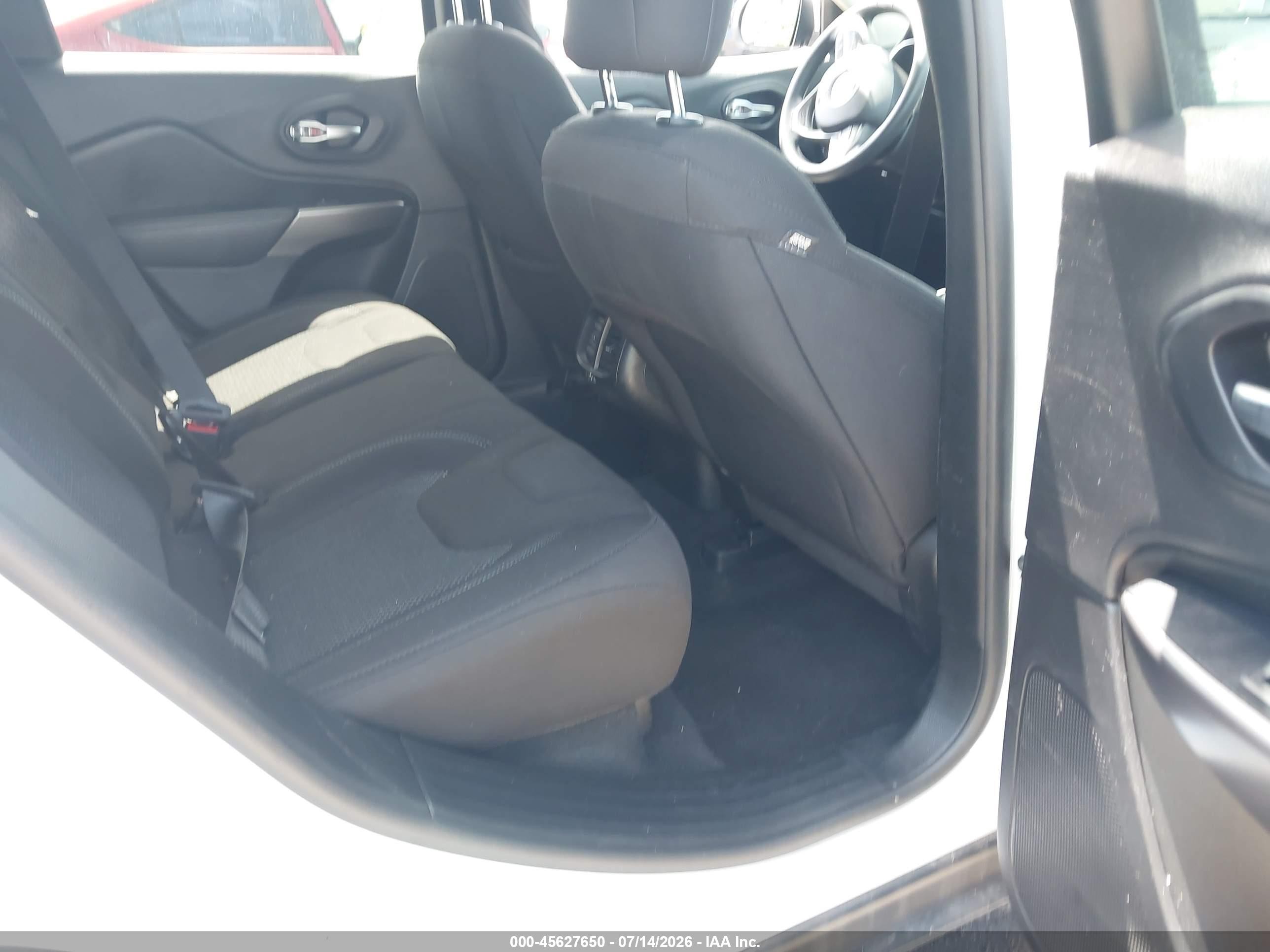 2020 Jeep Cherokee Latitude Fwd White vin: 1C4PJLCB2LD511488