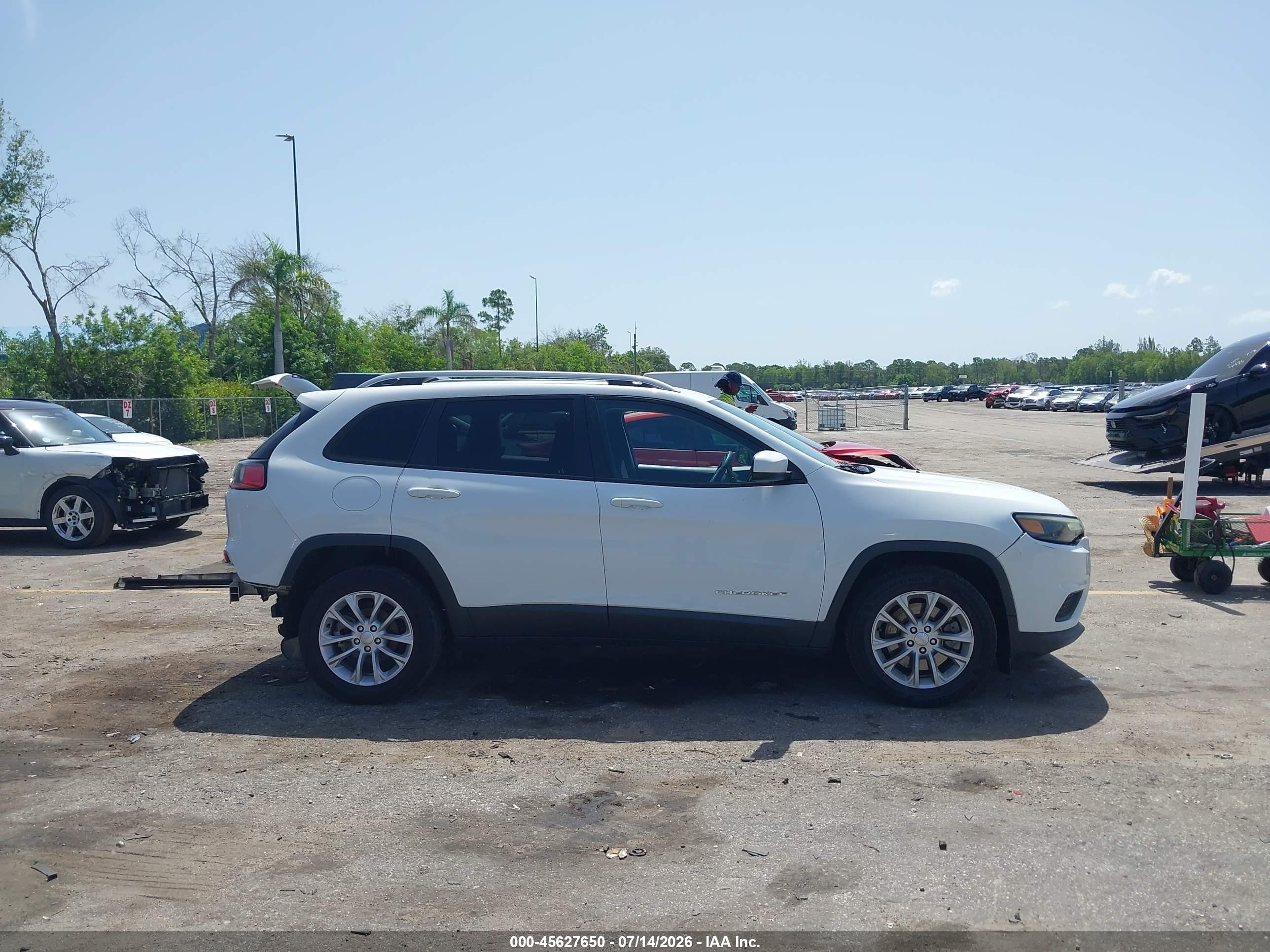2020 Jeep Cherokee Latitude Fwd White vin: 1C4PJLCB2LD511488