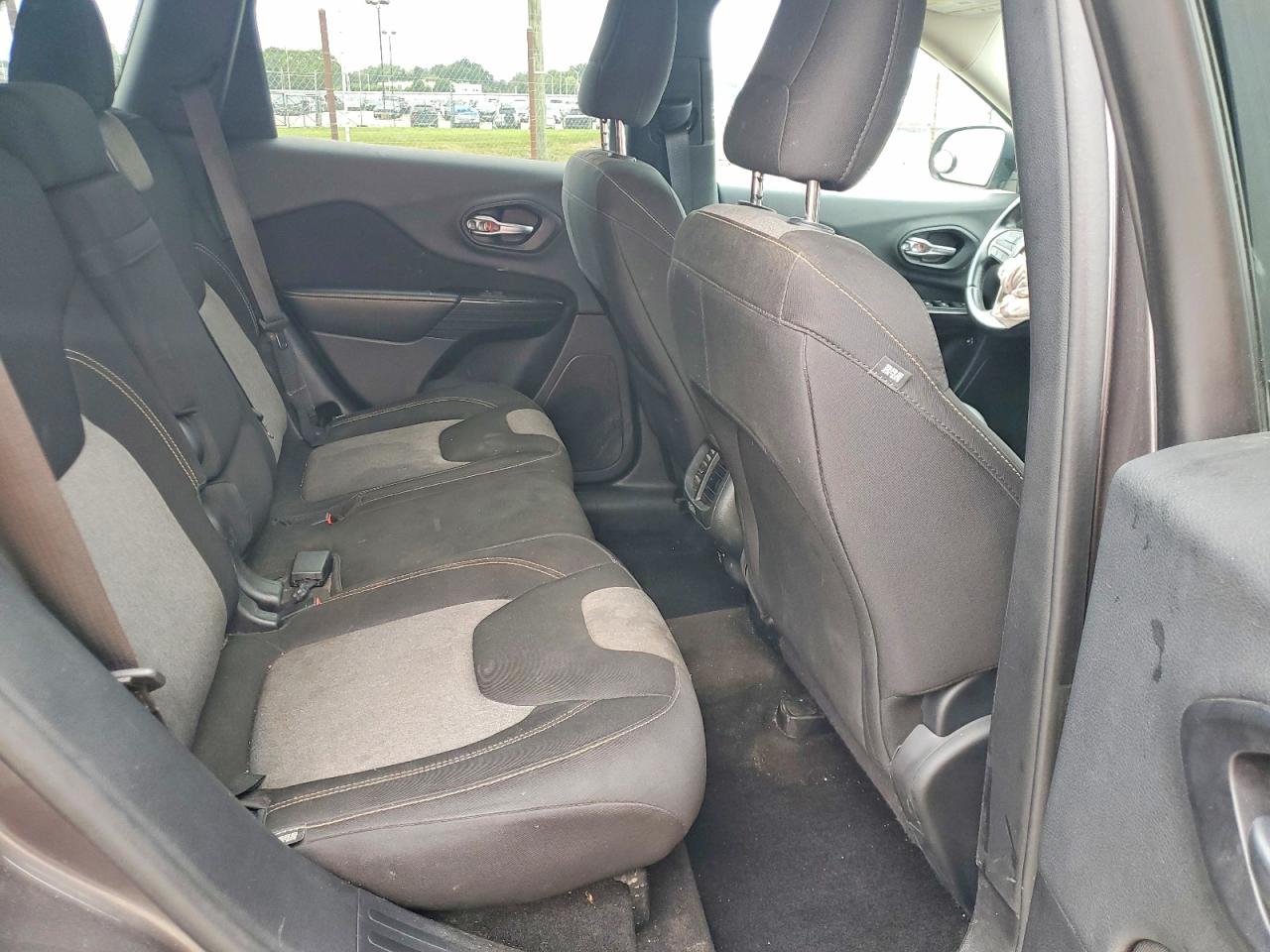 2014 Jeep Cherokee Latitude Серый vin: 1C4PJLCB3EW162929
