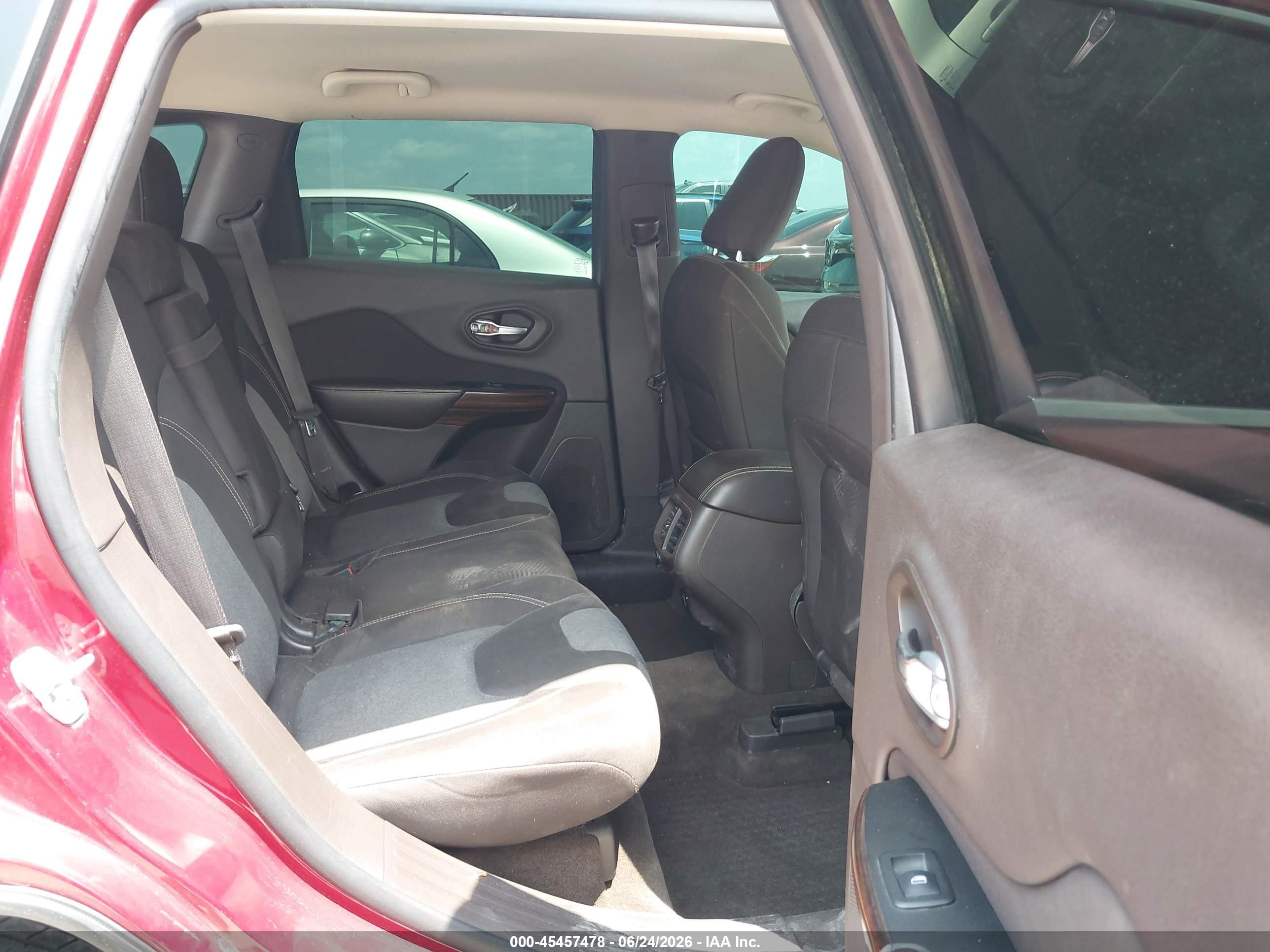 2014 Jeep Cherokee Latitude Red vin: 1C4PJLCB3EW204550