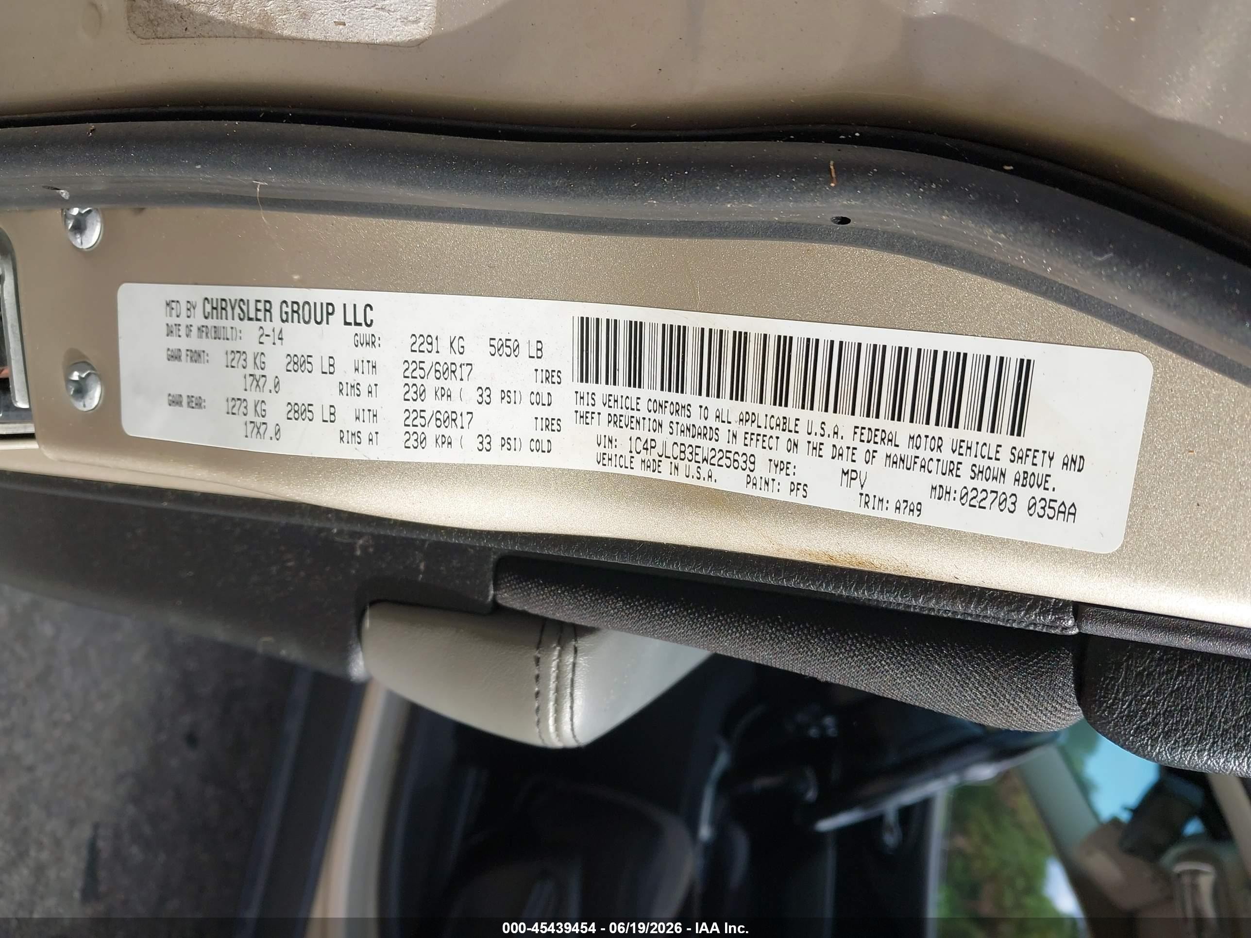 2014 Jeep Cherokee Latitude Beige vin: 1C4PJLCB3EW225639