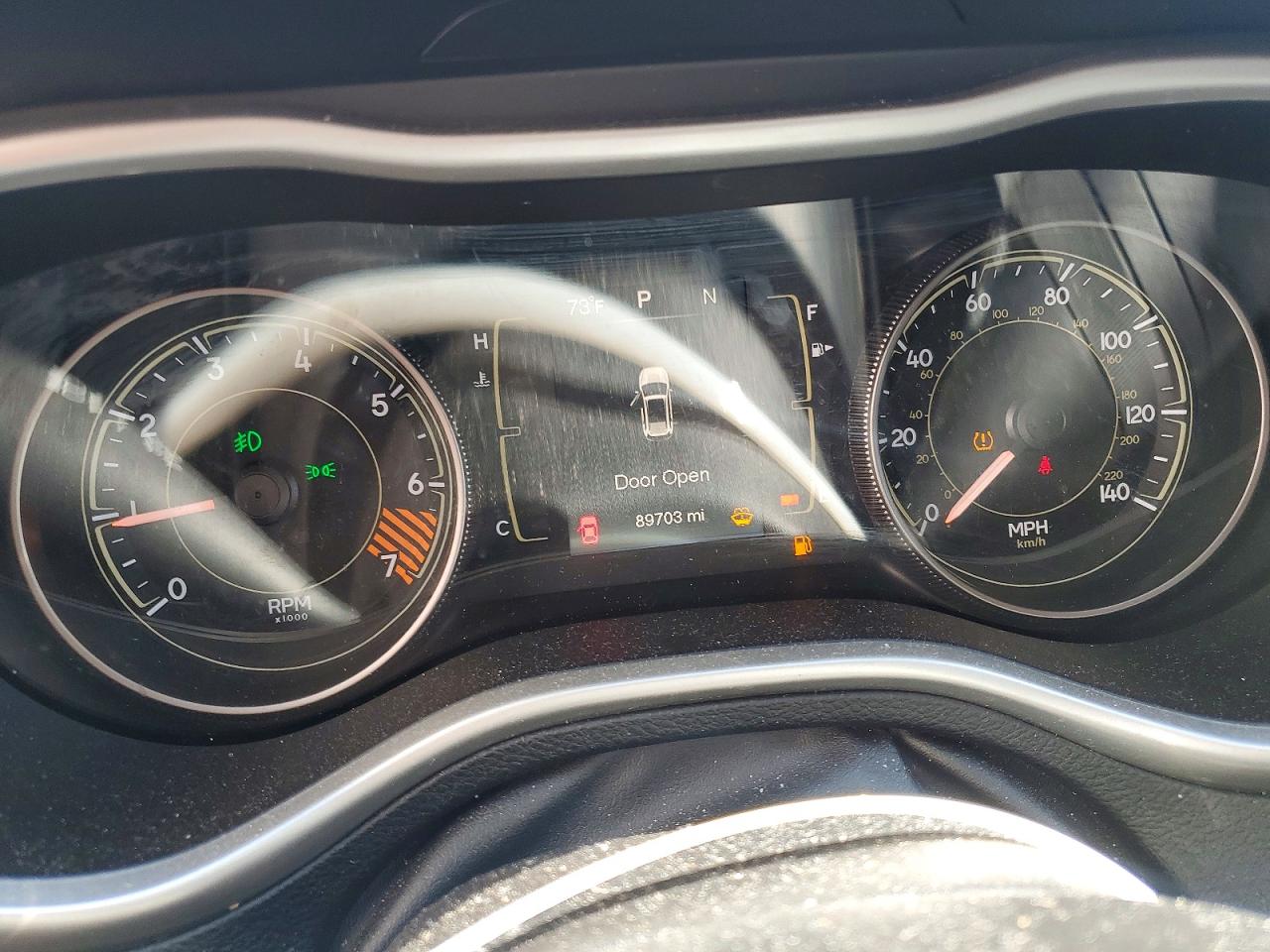 2014 Jeep Cherokee Latitude Белый vin: 1C4PJLCB3EW295433