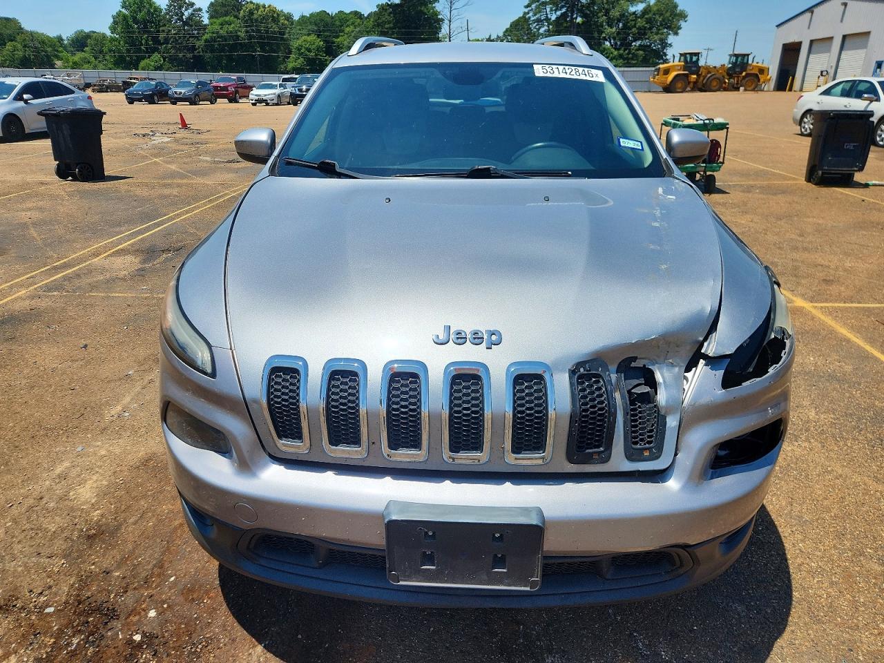 2014 Jeep Cherokee Latitude Серебряный vin: 1C4PJLCB3EW299322